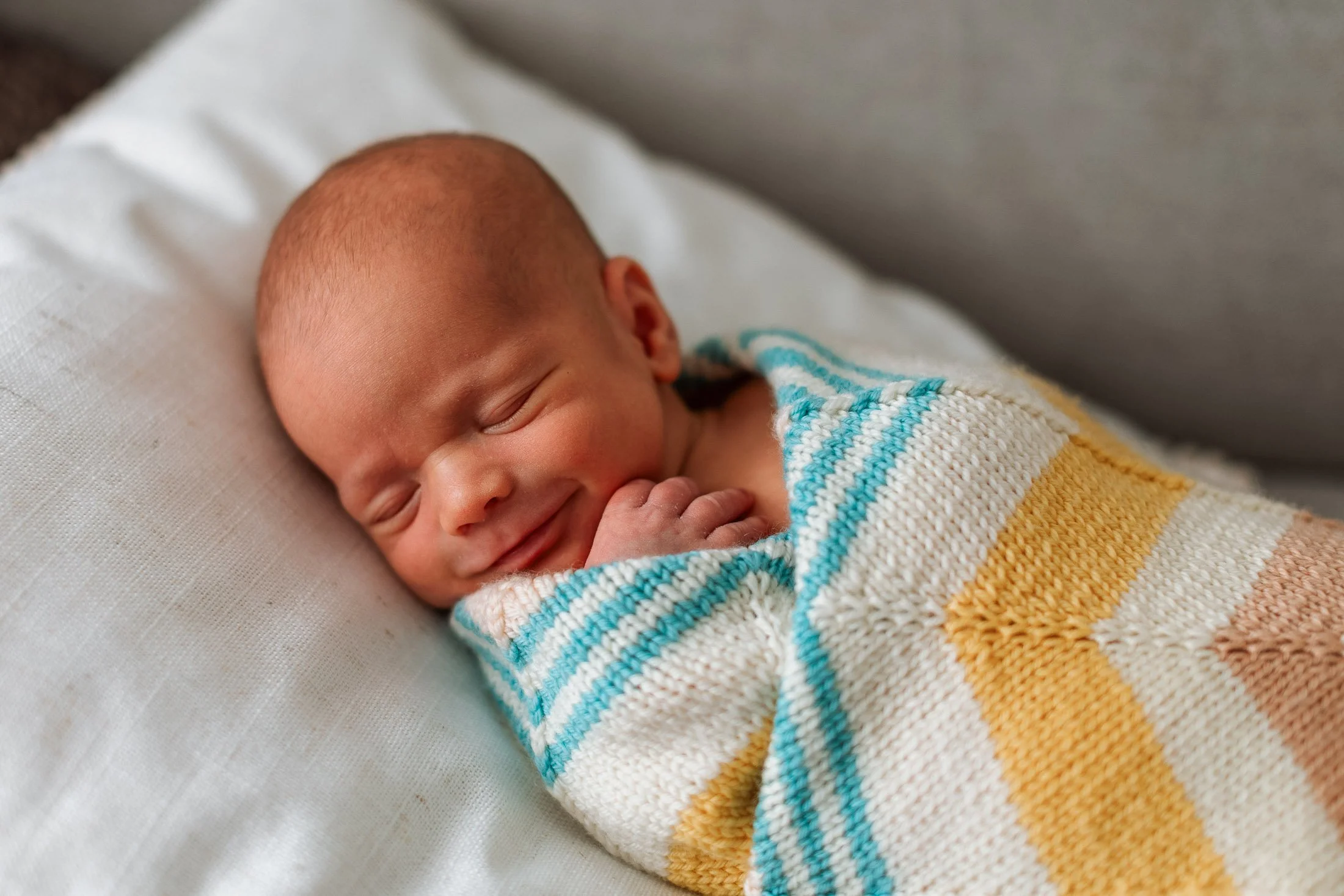 newborn-photographer-in-home-hampton.jpg