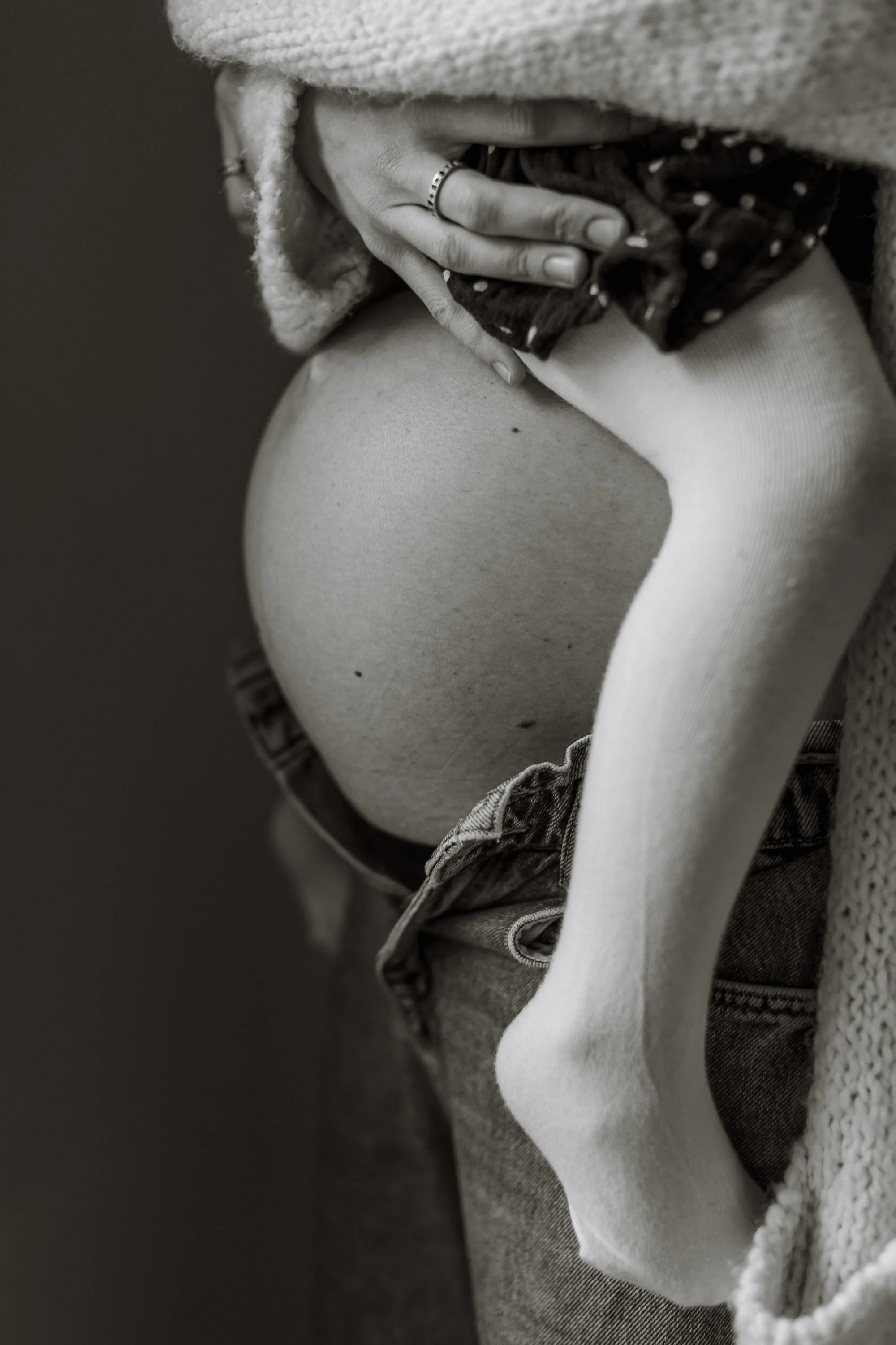 maternity-photographer-long-ditton.jpg