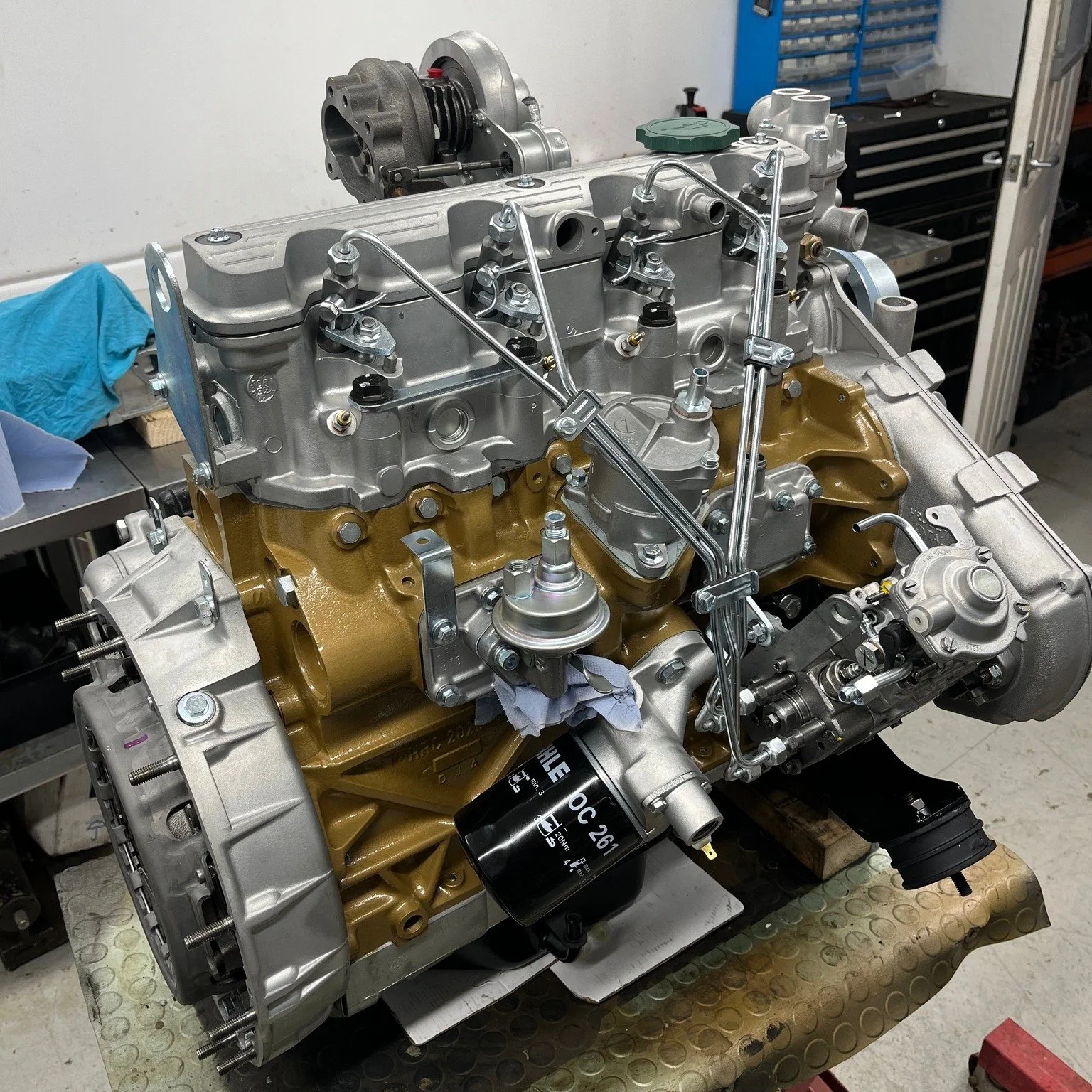 That's the 200TDI engine build finished and ready to be slotted back into the Landrover 110. This has not only had a full engine build, but all ancillaries have been seen too, plus its had an upgraded R380 Gearbox with taller 5th, and various diff up
