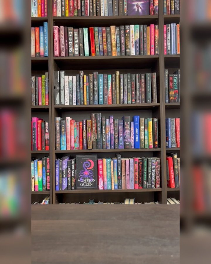 Friday the 13th feels like the perfect day to shop for your favorite Good Girl 😏

Valentine&rsquo;s Day is tomorrow and if you&rsquo;re still looking for a gift&hellip; we&rsquo;ve got books, bookmarks, stickers, candles, and more for your favorite 