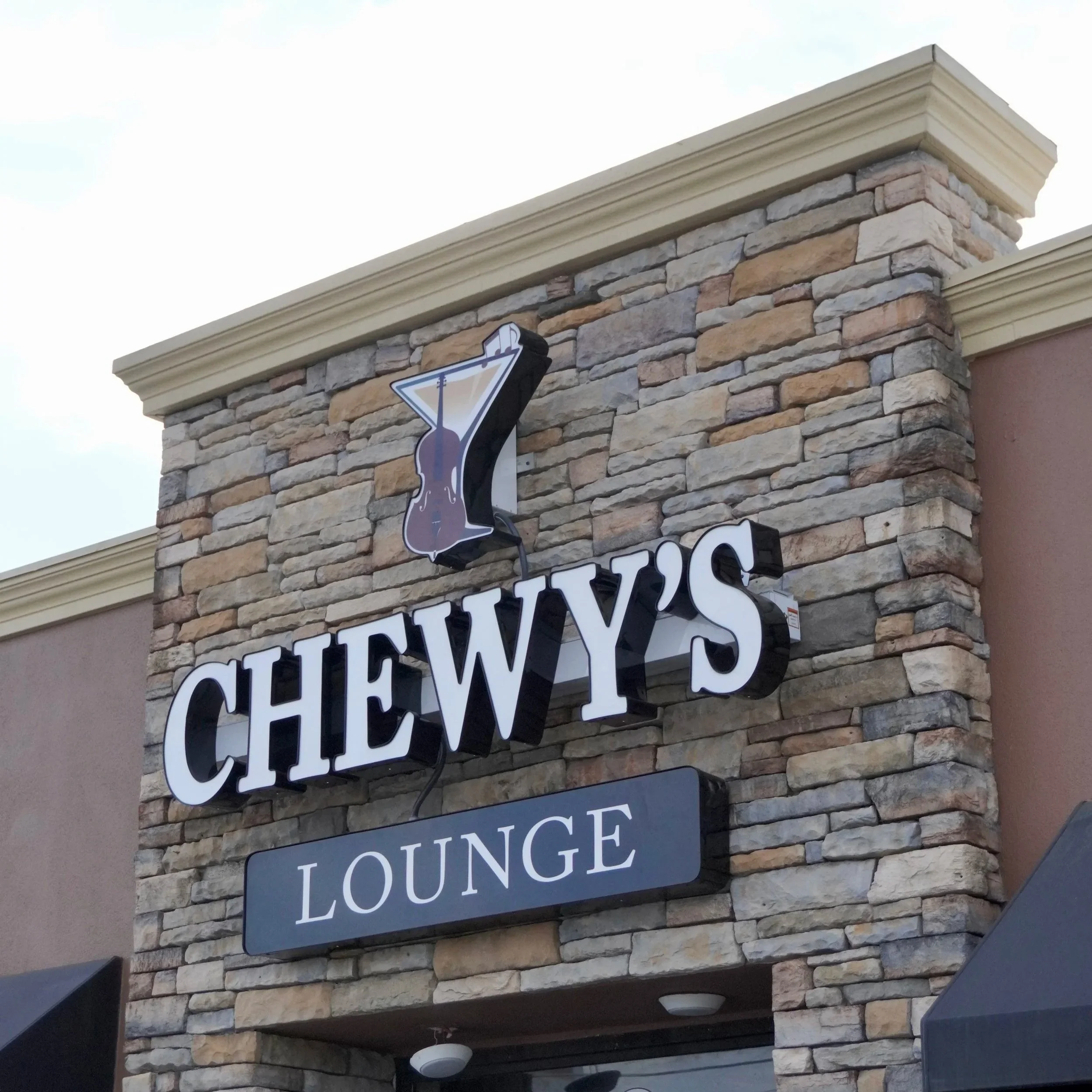 Chewy's Lounge 