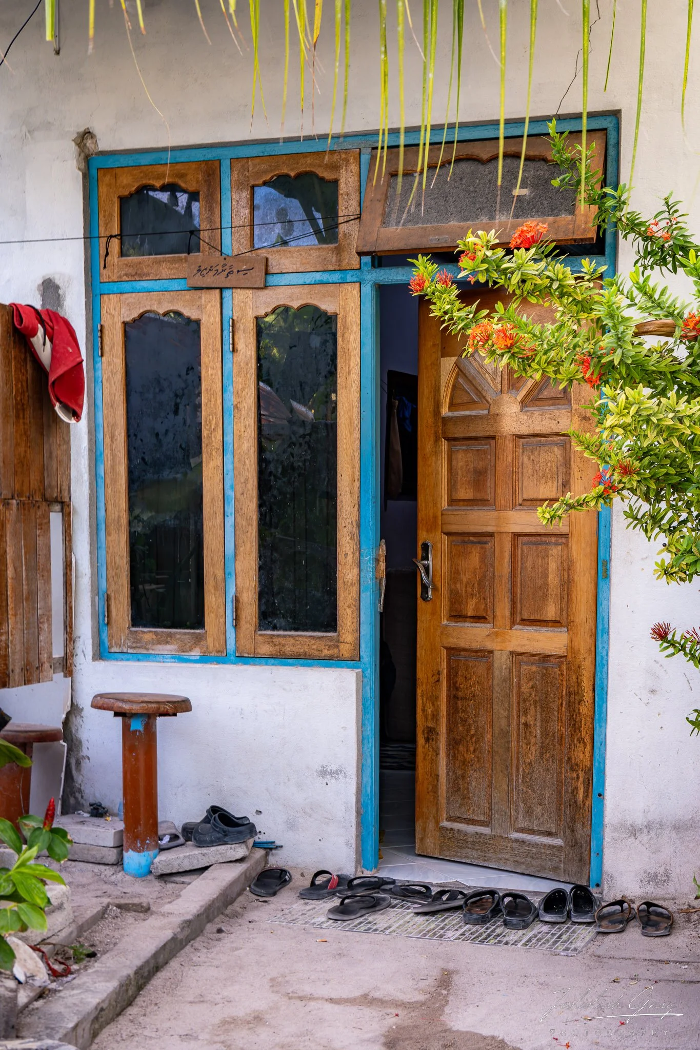 jedidiah-gray_maldives-home-door_01.jpg