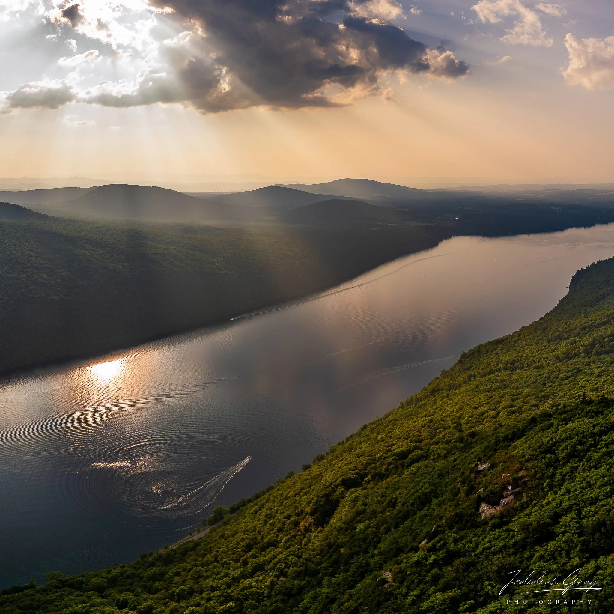jedidiah-gray_vermont-lake-willoughby-summer_01.jpg