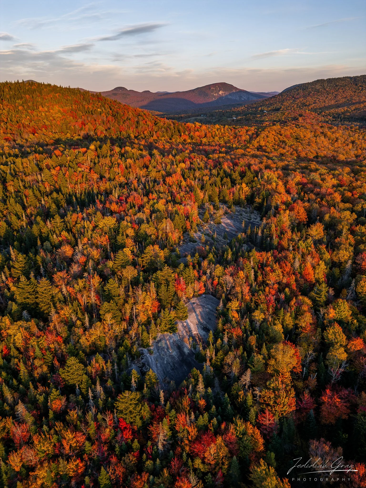 jedidiah-gray_vermont-forest-fall-mountains_01.jpg