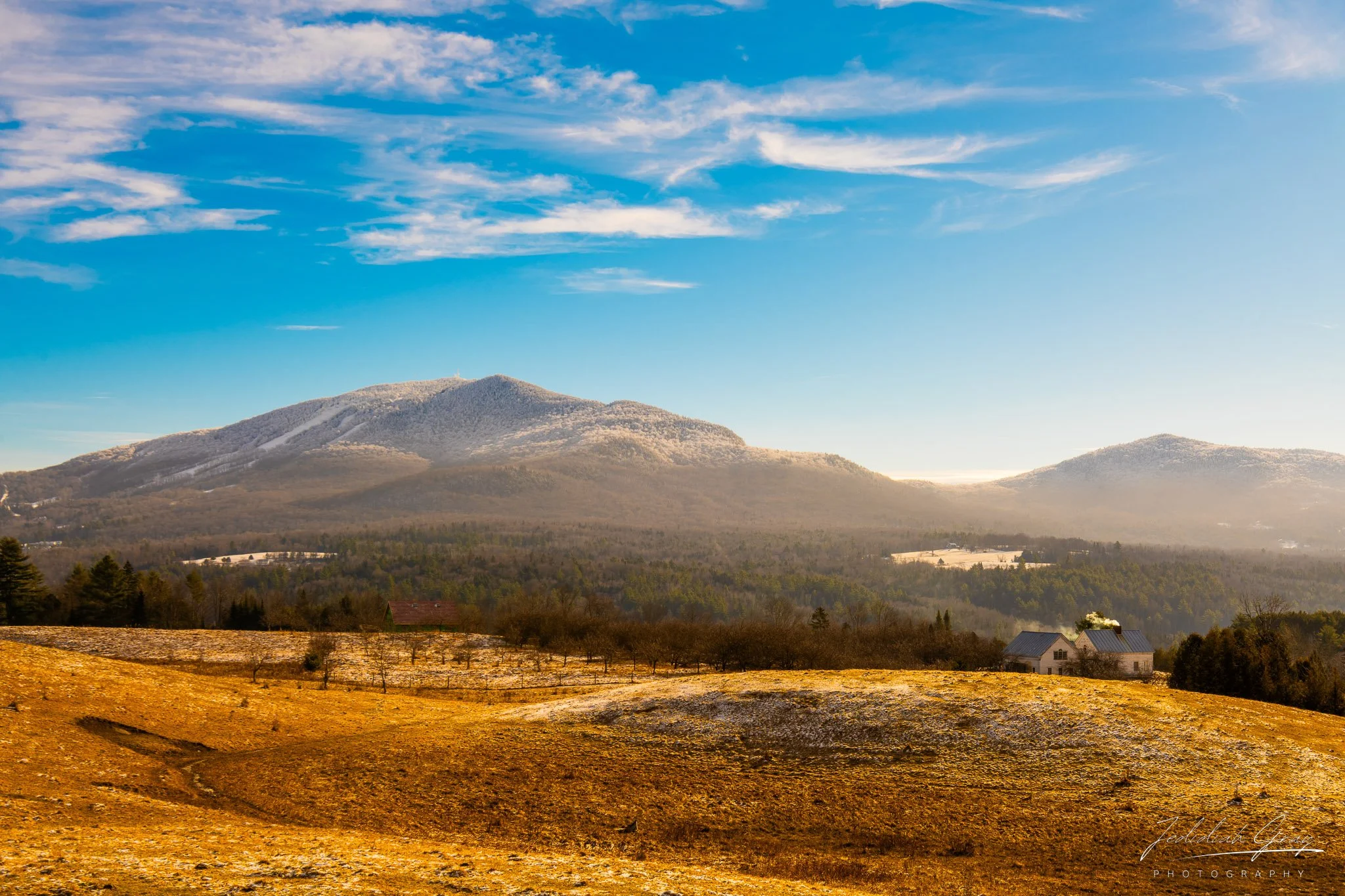jedidiah-gray_vermont-house-field_01.jpg