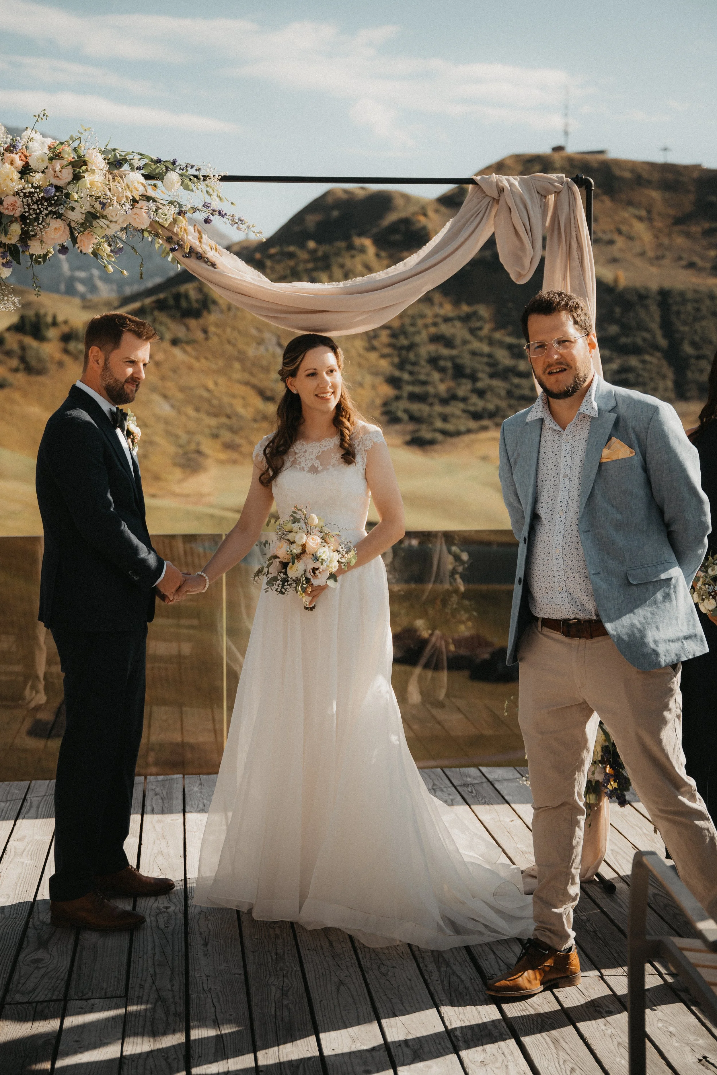 	

Hochzeit von E & J auf dem Hahnenmoos Adelboden im Schlemmer -Chalet
