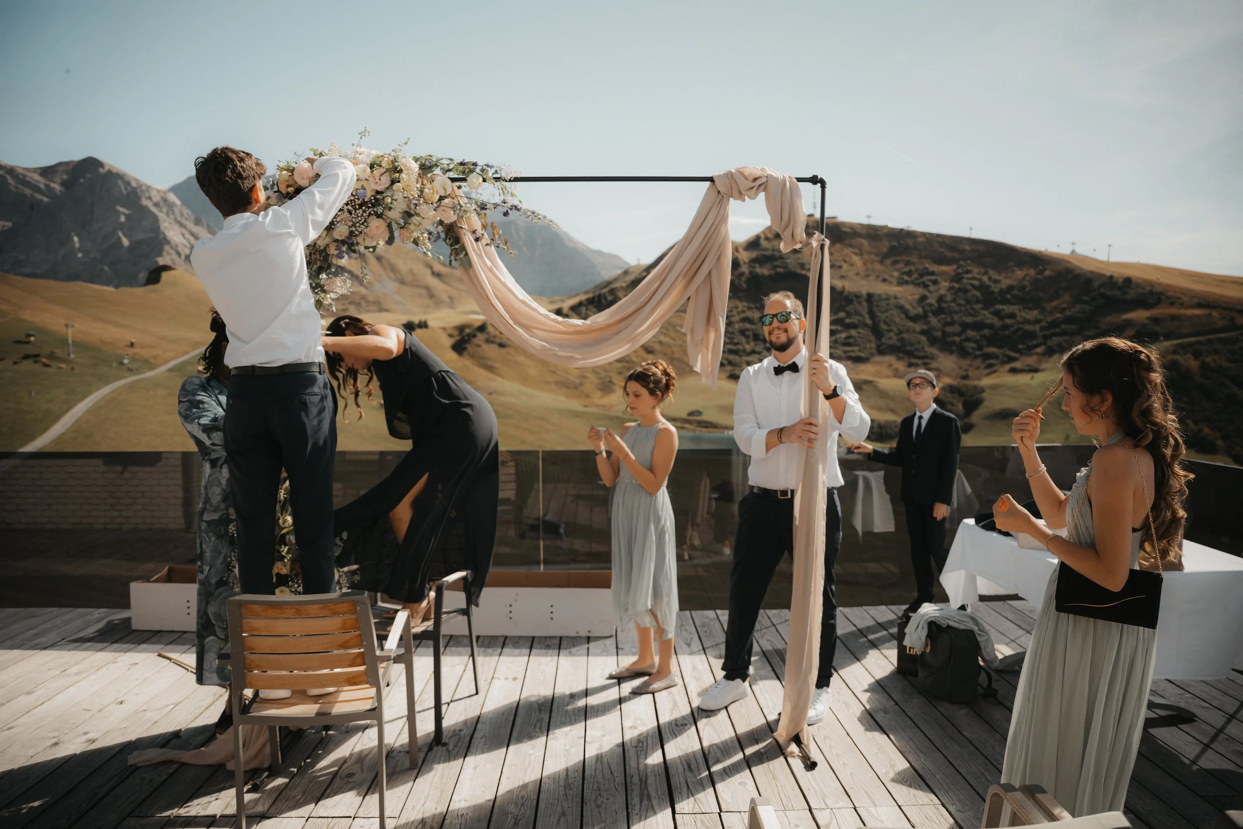 	

Hochzeit von E & J auf dem Hahnenmoos Adelboden im Schlemmer -Chalet mirj mathys