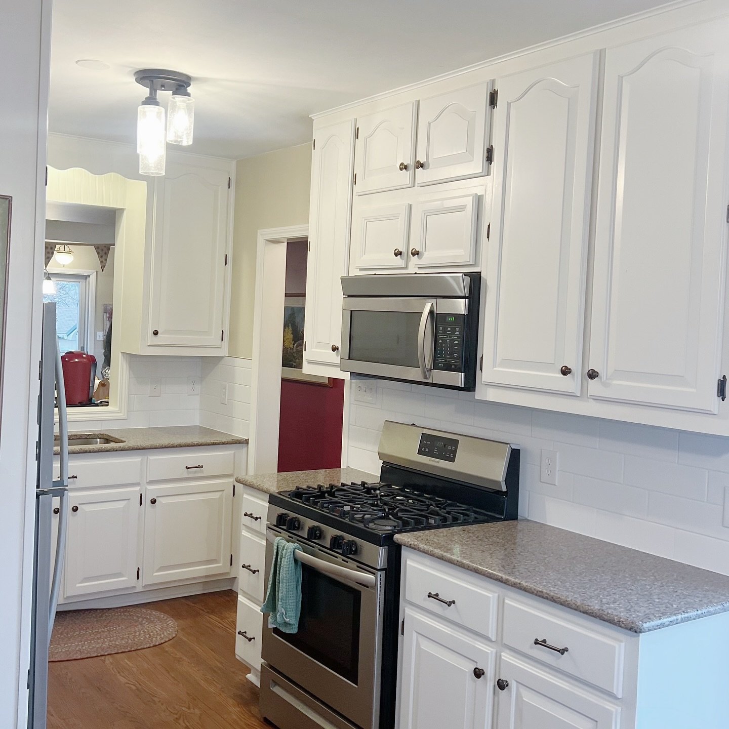 Clean lines, bright finishes, endless possibilities. 🙌

#homeimprovement #kitchen #remodel #kitchenremodel #pgh #contractor #pghcontractor #kitcheninspo