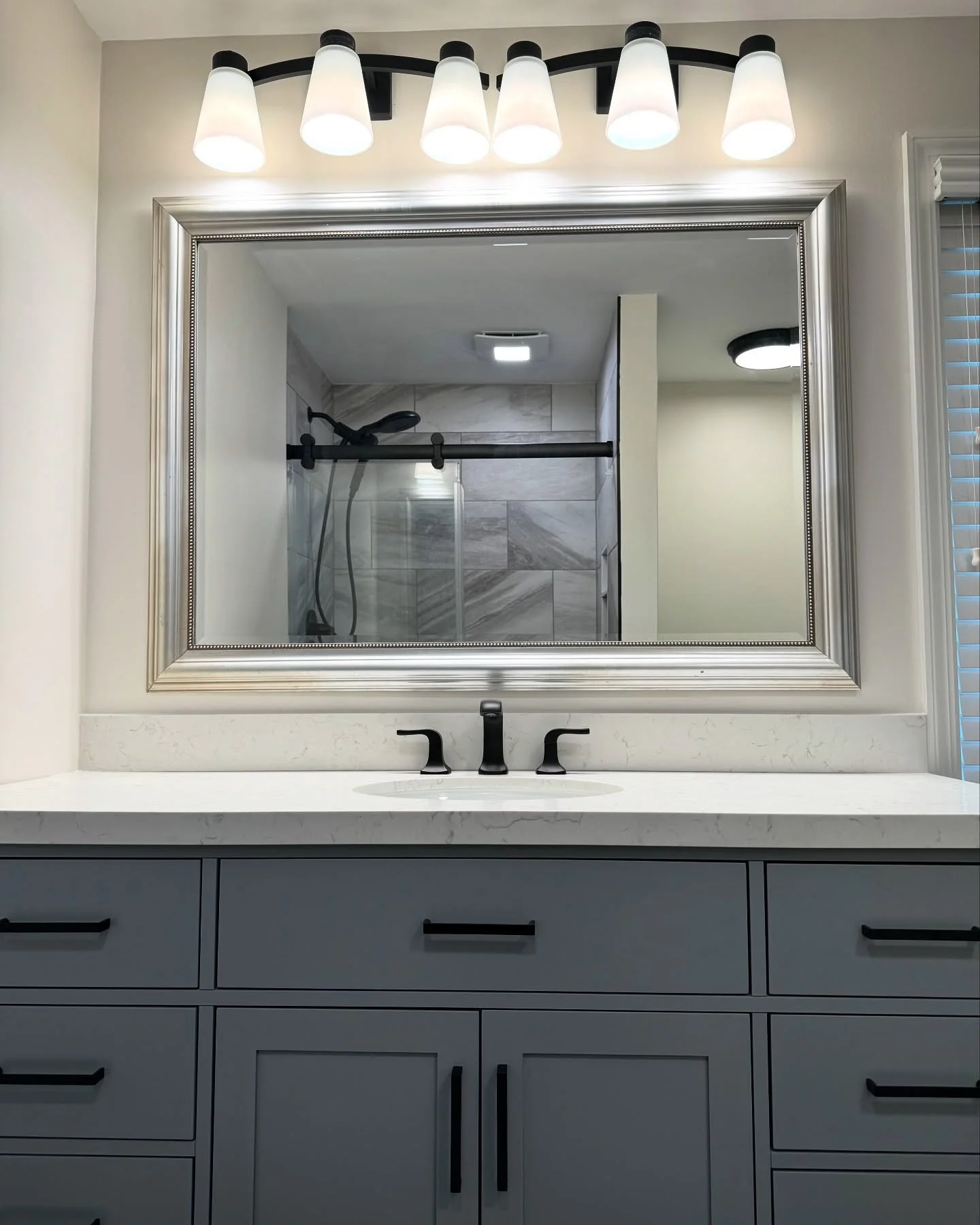 This new and improved bathroom contains plenty of modern fixtures, neutral colors, and a spacious layout. 🙌

#pgh #contractor #pghcontractor #pghinteriordesign #bathroom #remodel #bathroomremode #bathroominspo #homeimprovement