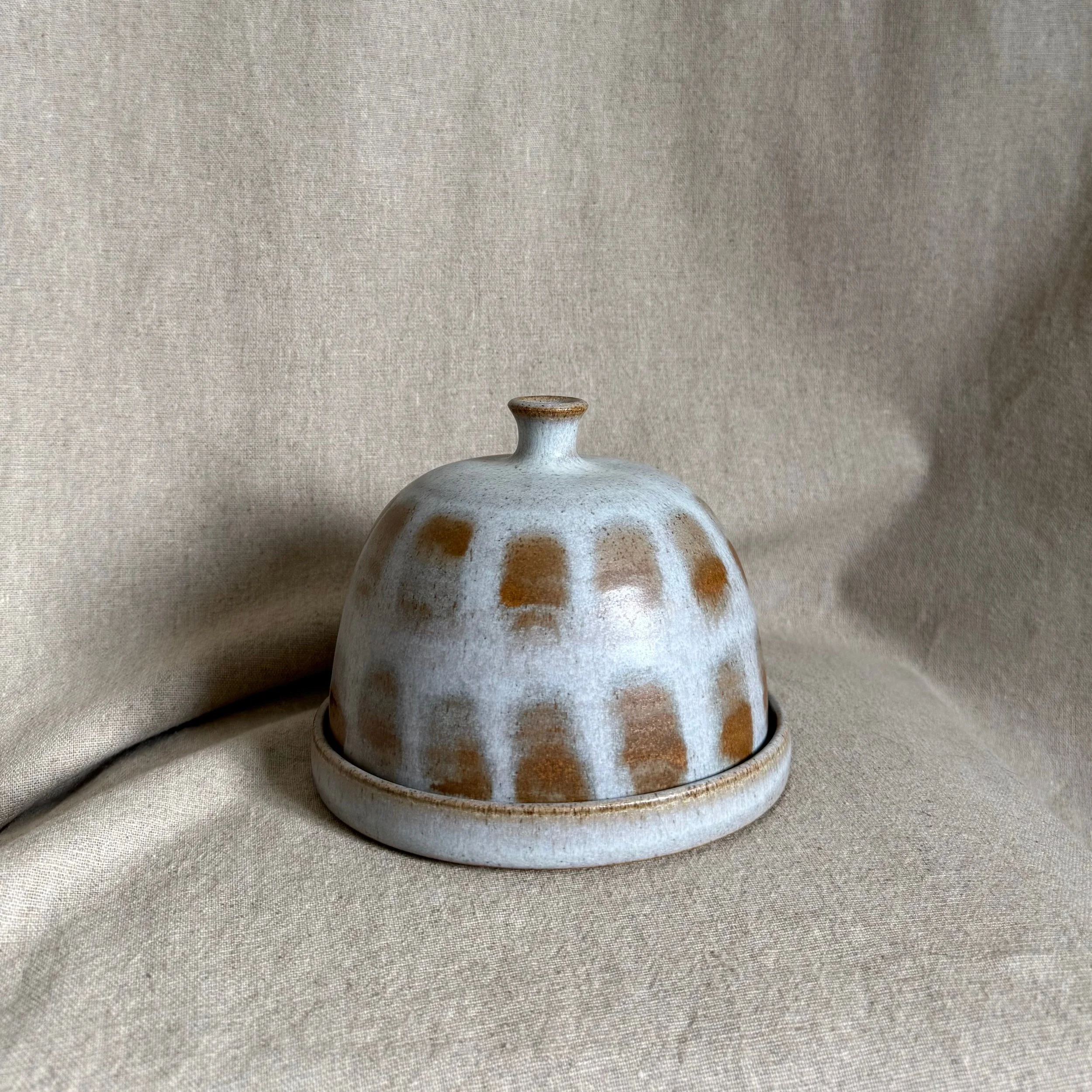 Butter dish