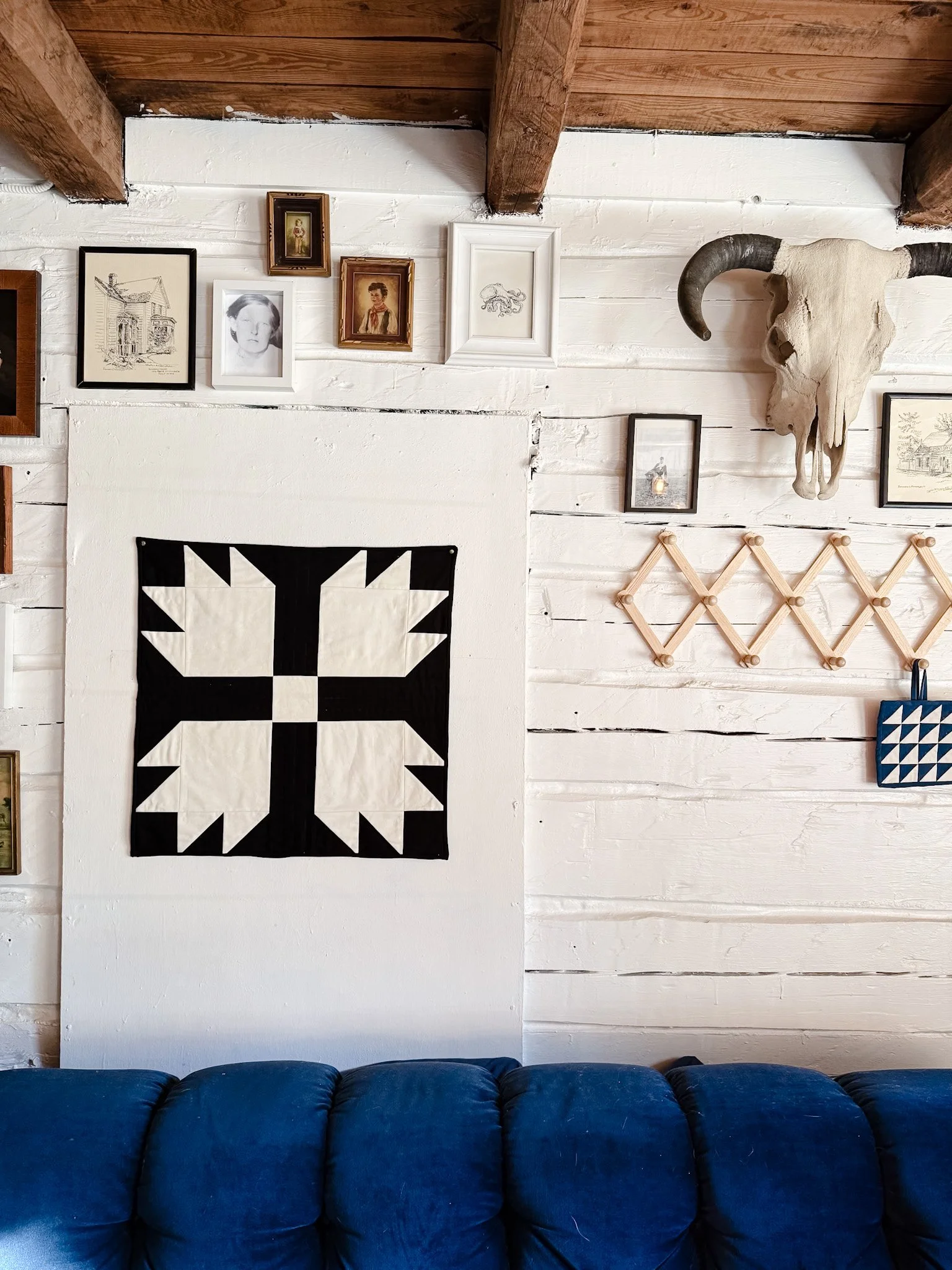 Black Bear Quilted Wall Hanging