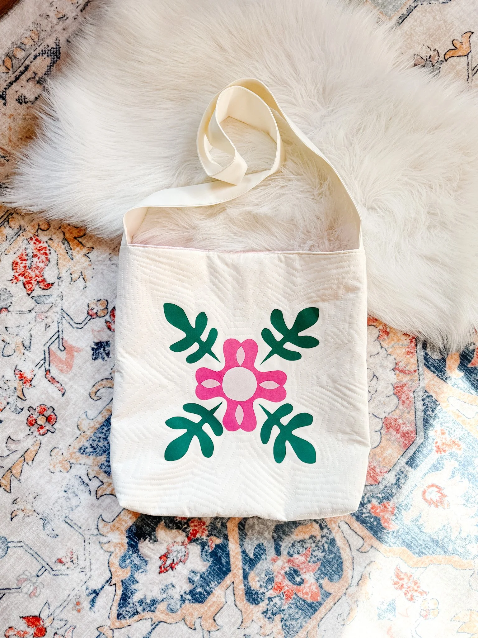 Dogwood Applique Tote Quilt Pattern