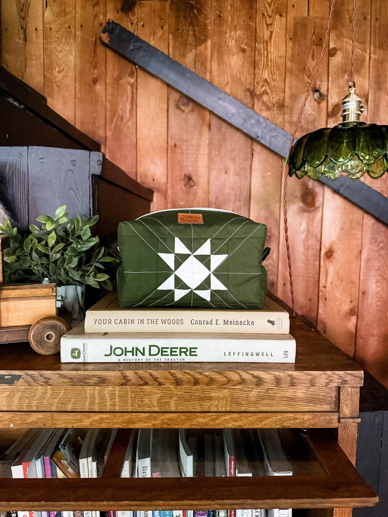 Sawtooth Large Boxy Make Up Bag