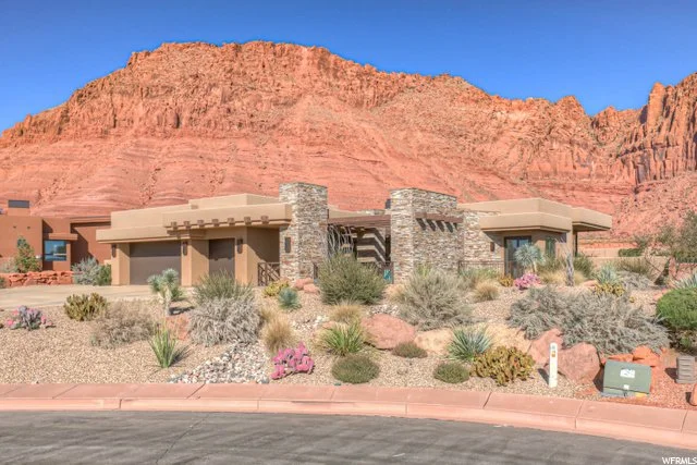 579 E Crestview Cir, Ivins