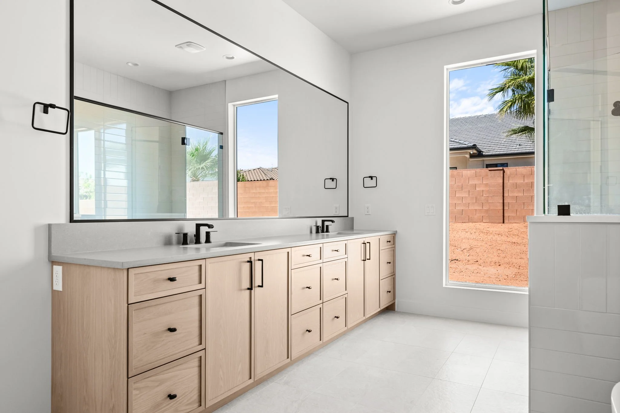 22-web-or-mls-2802 S 3600 W - www.aspencreativemedia.com - 19.jpg
