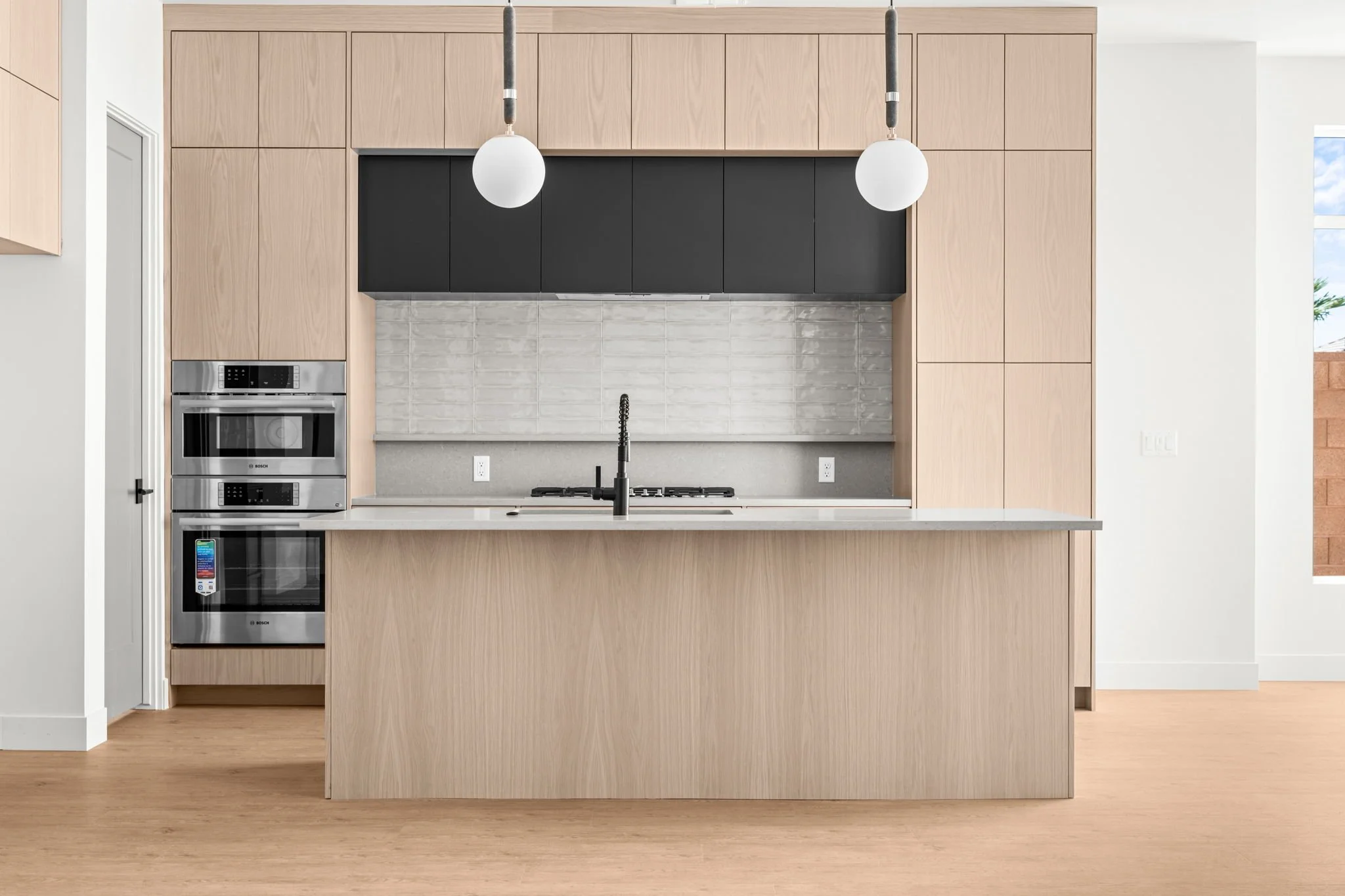 34-web-or-mls-2802 S 3600 W - www.aspencreativemedia.com - 31.jpg