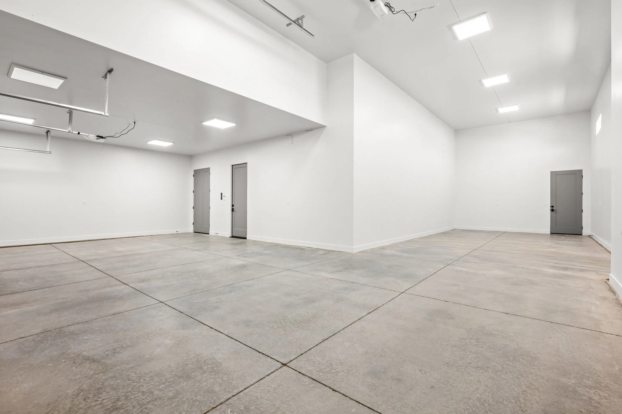 31-web-or-mls-2802 S 3600 W - www.aspencreativemedia.com - 28.jpg