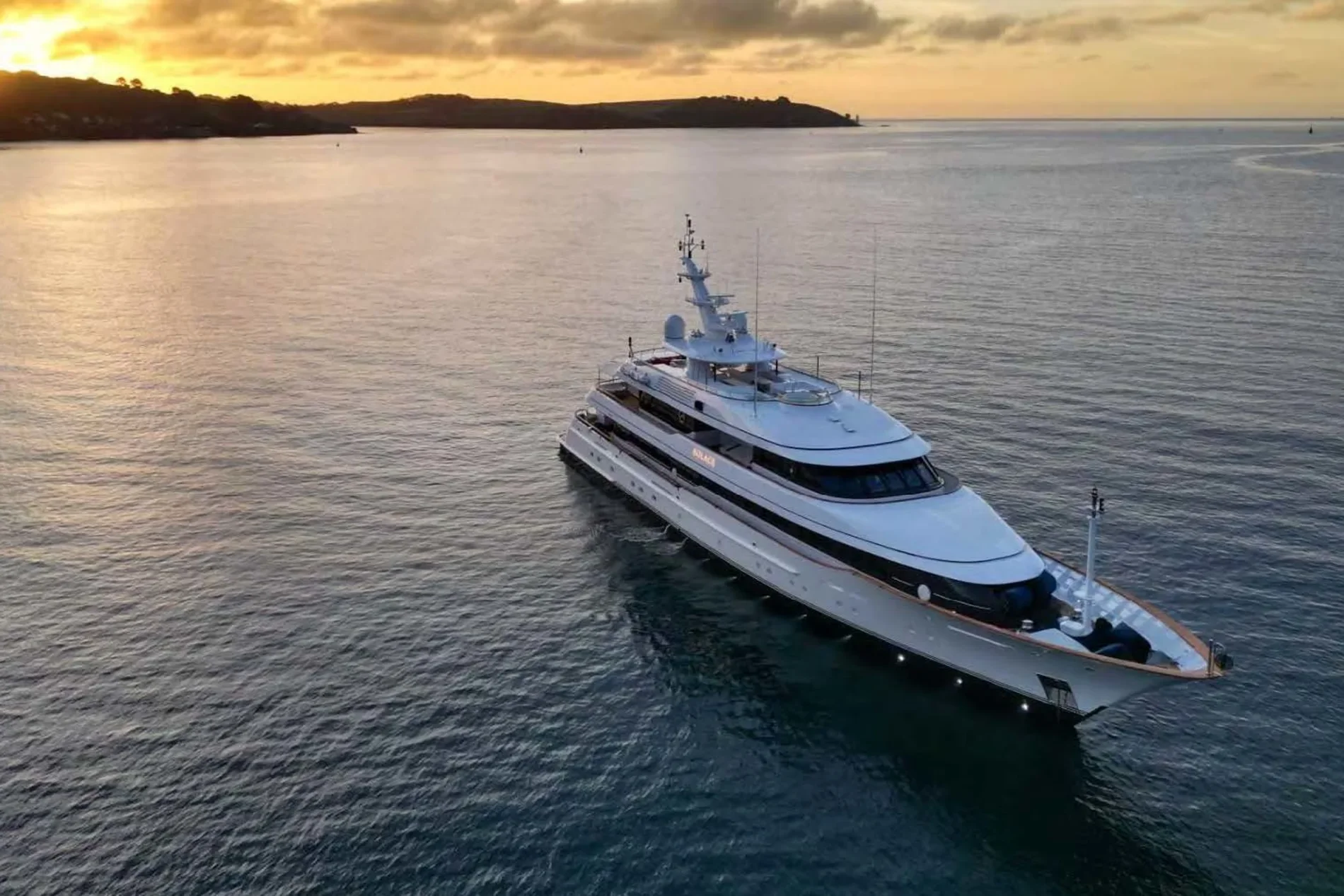 M/Y Solace (57m)