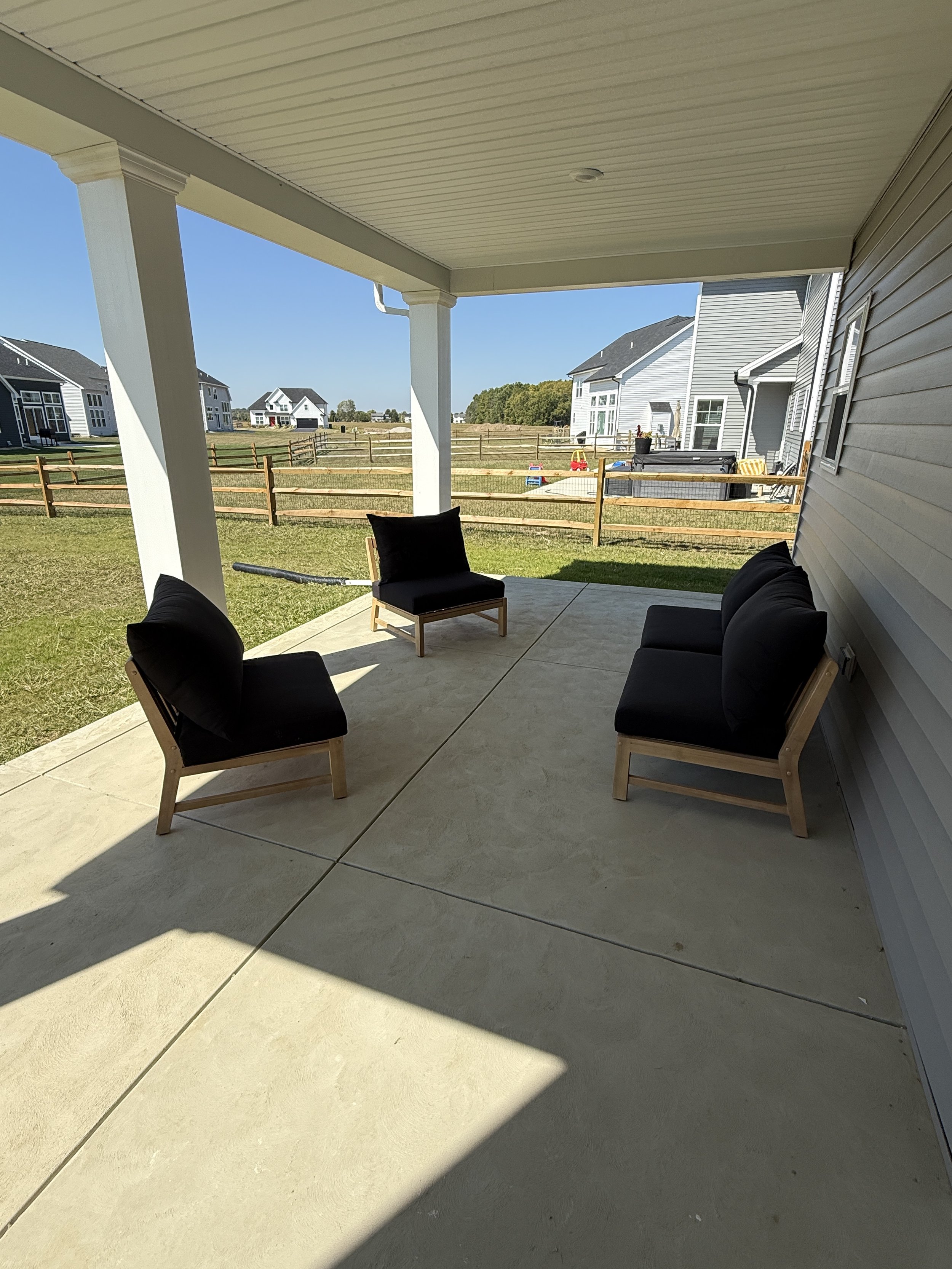 Before and after virtual staging transformation exterior patio. 
