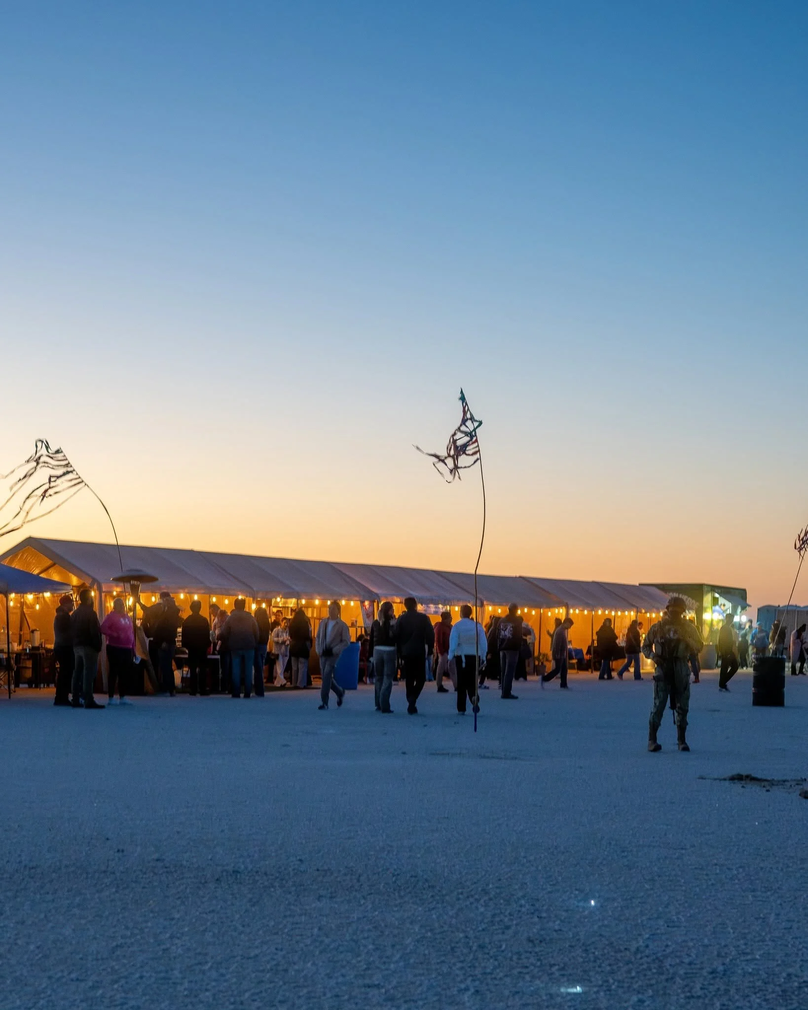 Diferentes puestos que mostraron un poco de la gastronomía local de Guerrero Negro en el Ballenafest 2026.