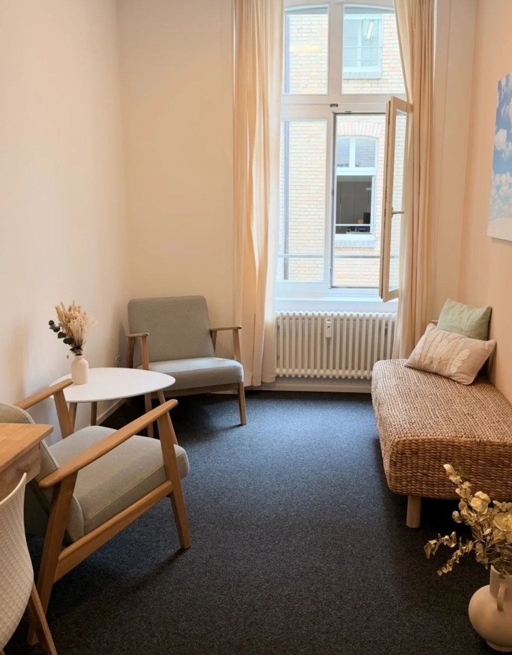 Coachingraum in Basel für psychologisches Facereading, Persönlichkeitsentwicklung und Orientierung.