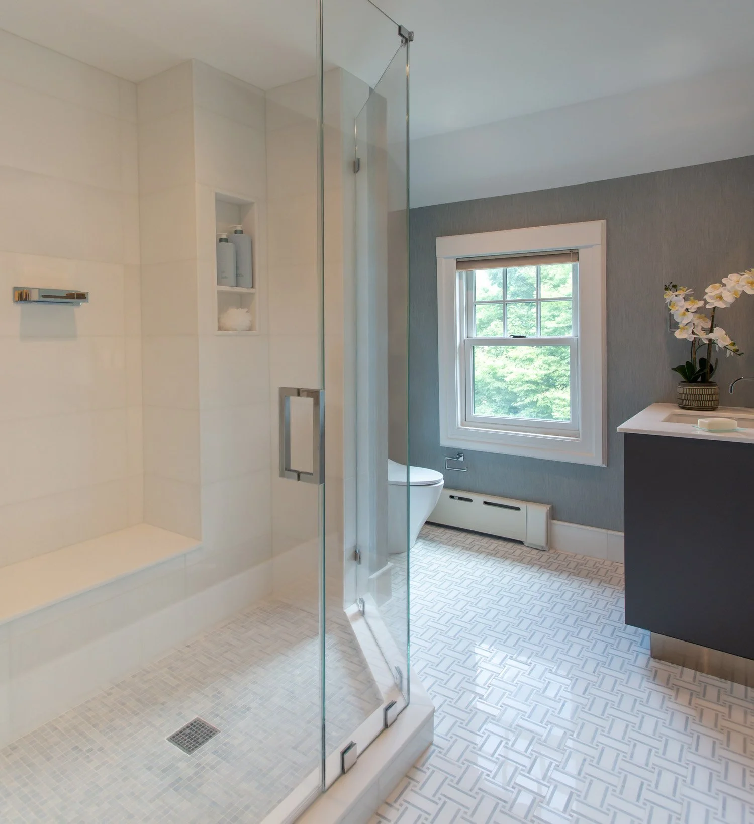 Beautify your extra bathroom for guests.