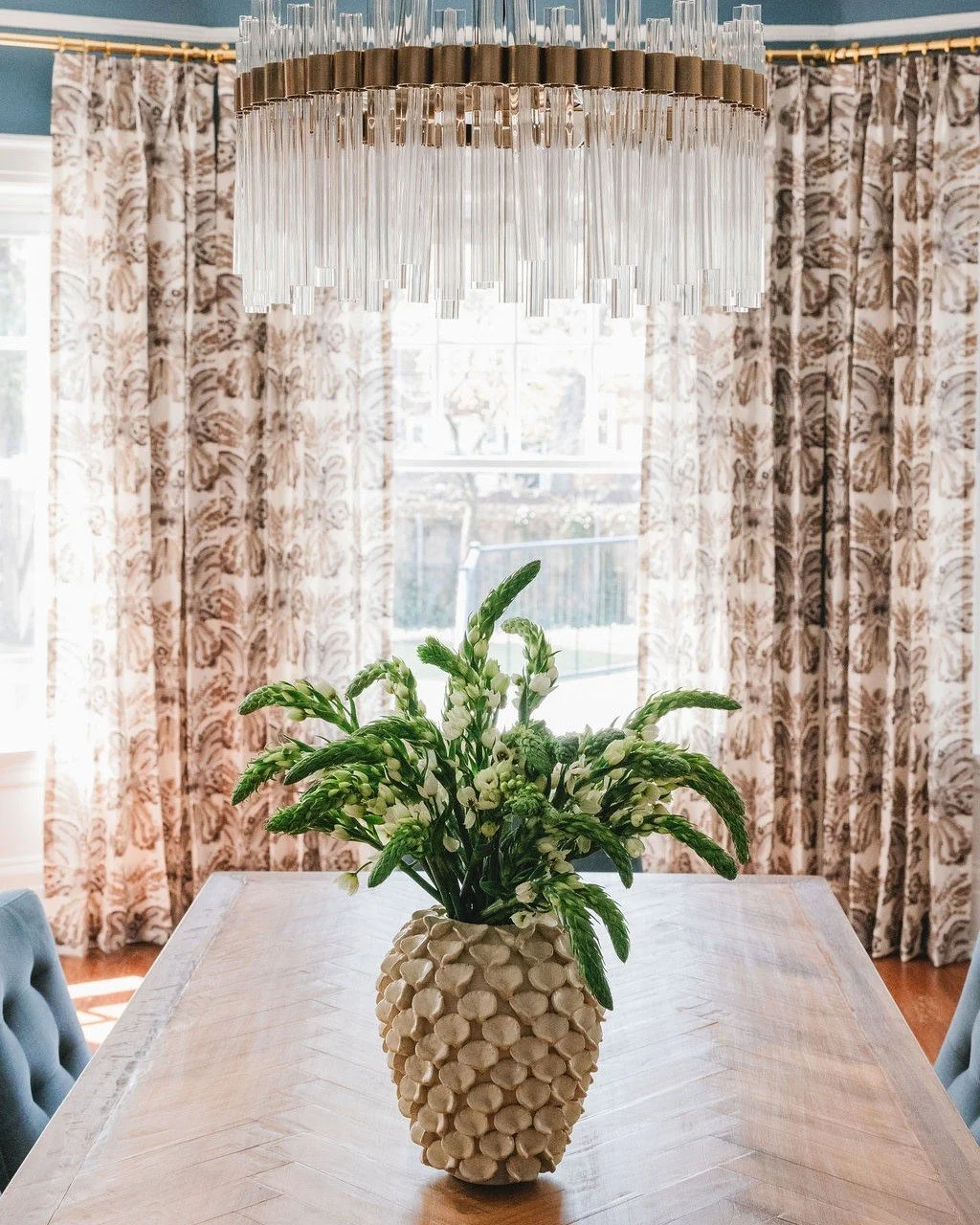 The drapes make all the difference. Especially the custom ones 😏