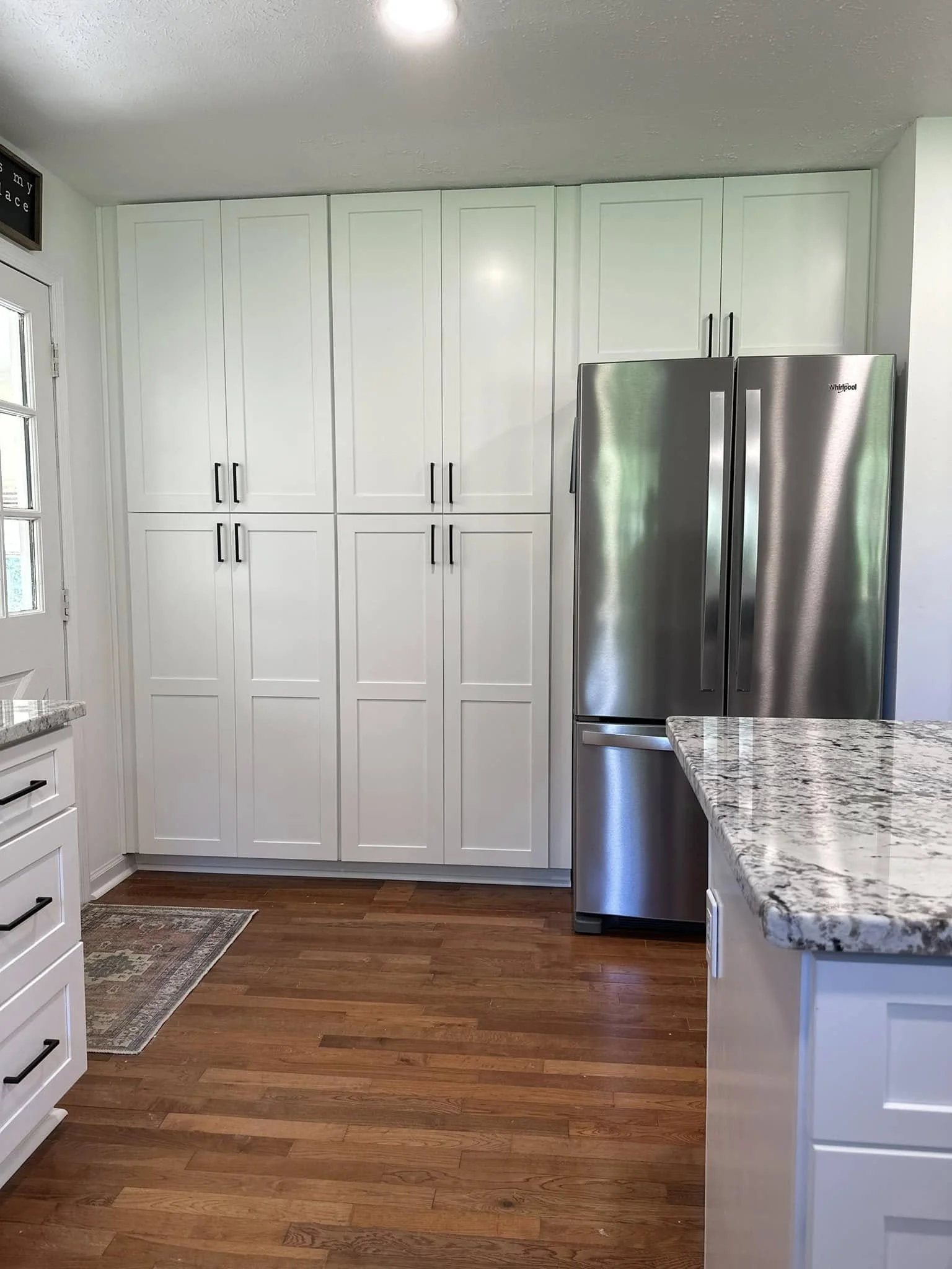 Custom kitchen cabinets installed during a kitchen remodel in Olive Branch, MS by DeSoto Renovations.