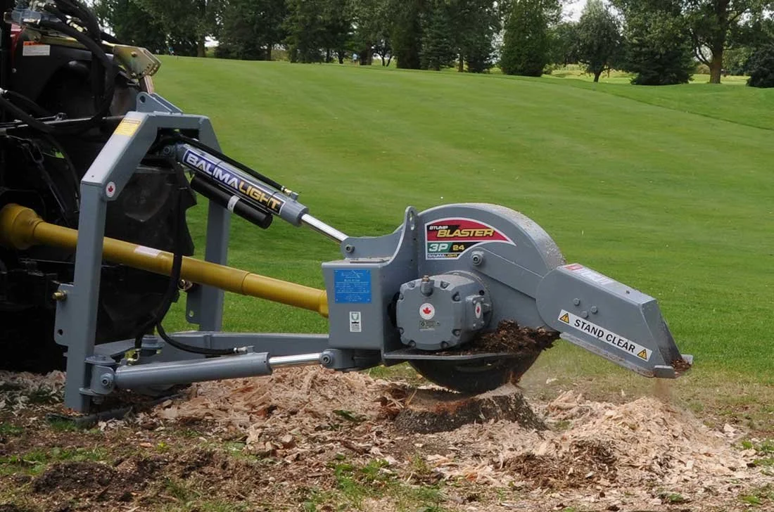 Power-take-off-stump-grinder-3P24-with-tractor.jpg