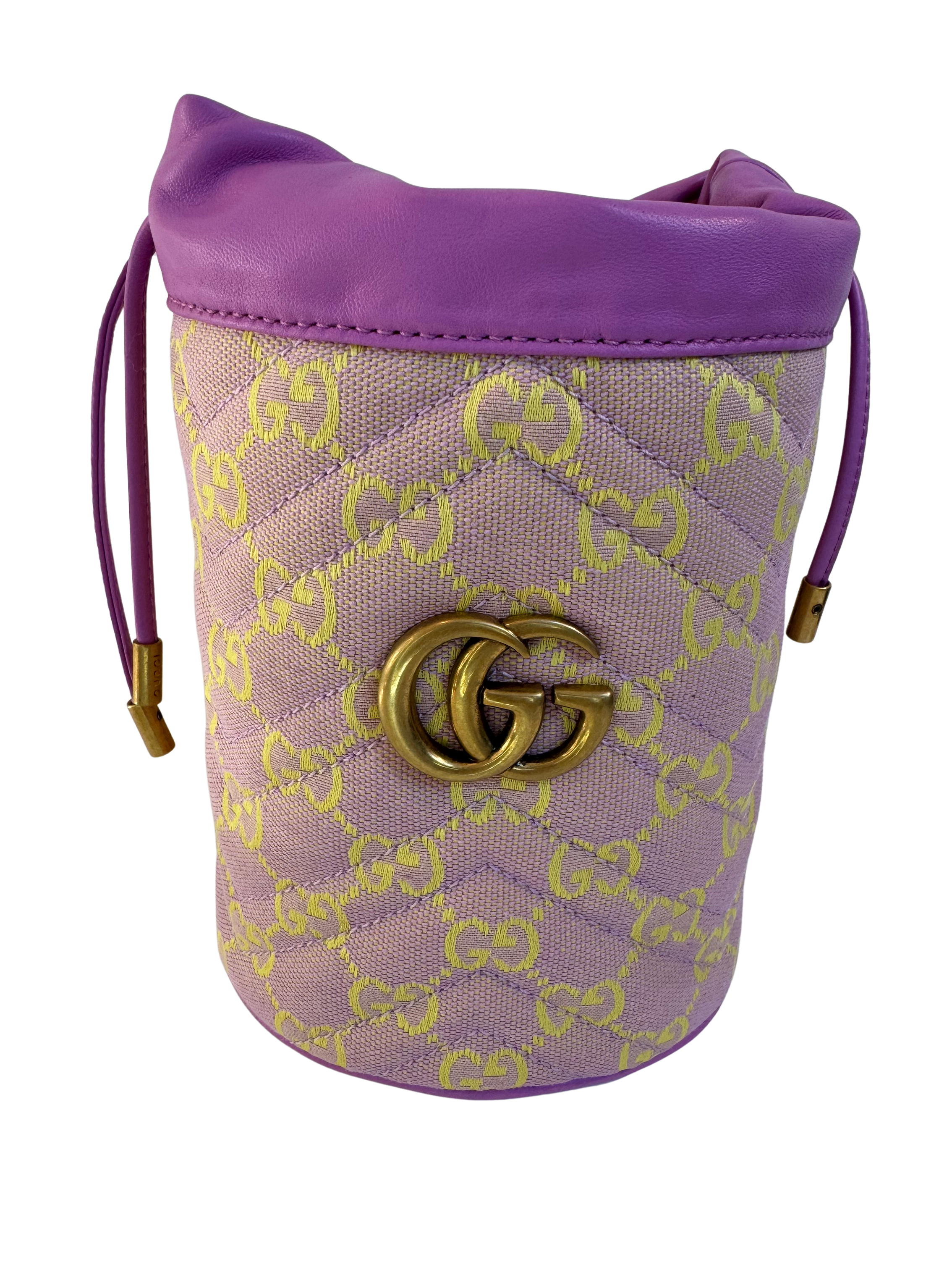 Gucci GG Marmont Matelassé Mini Bucket