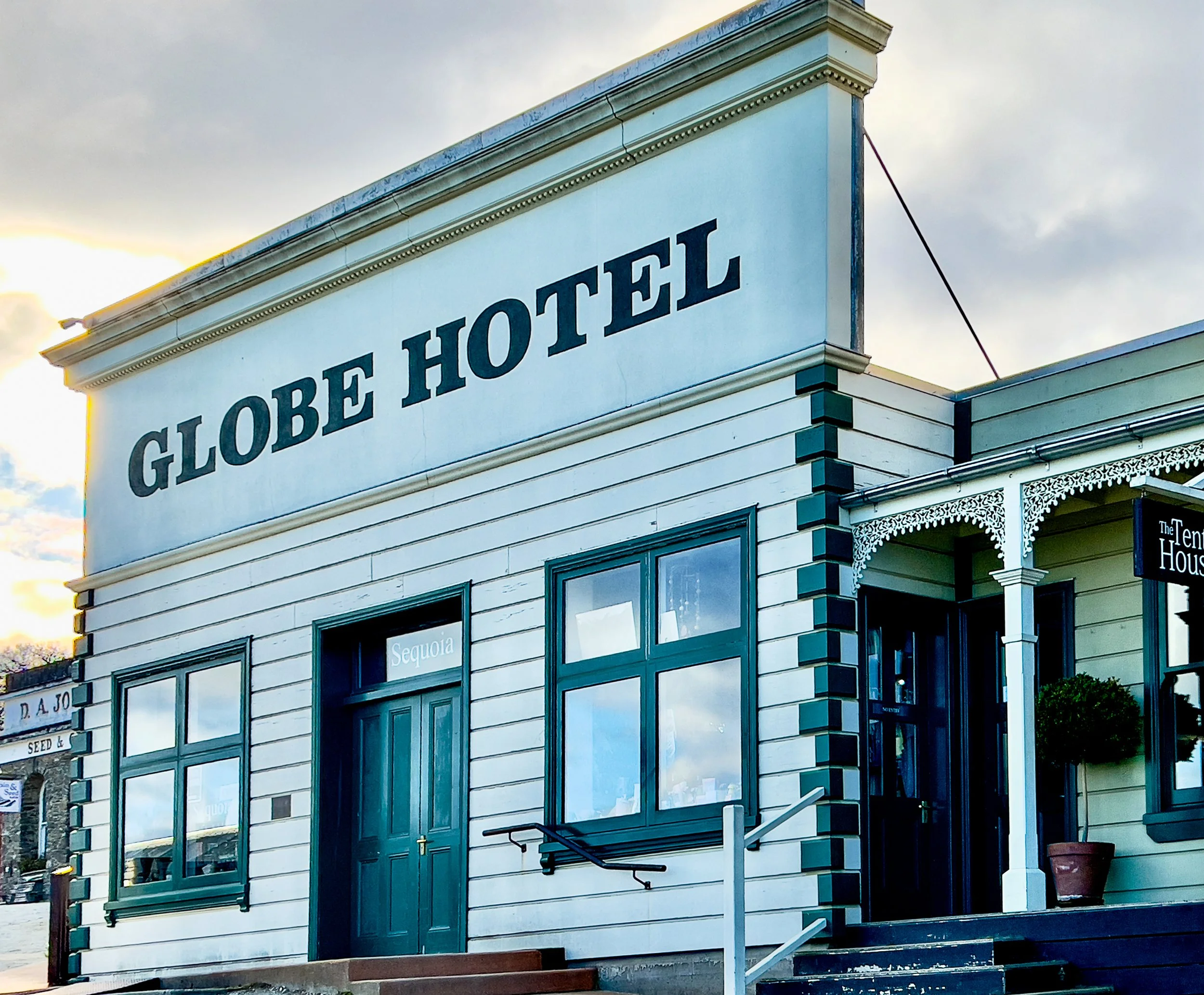 Library - 135 of 144.jpg