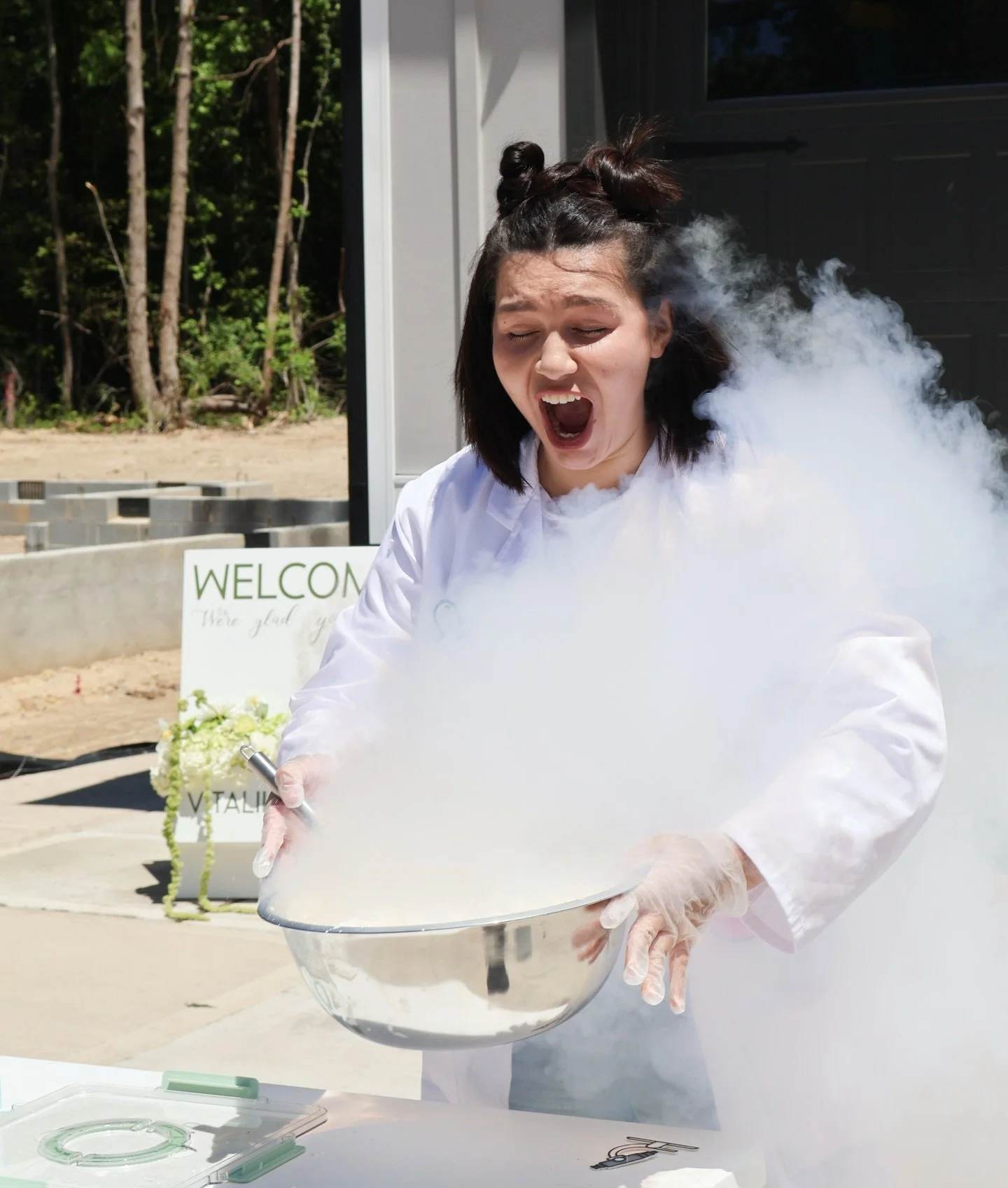 A science show with ice cream is always fun!

Photos by my dear friend @alina_timeless_content