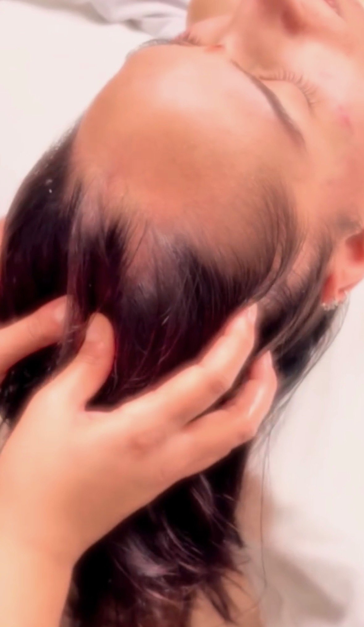 RMT hands on clients scalp