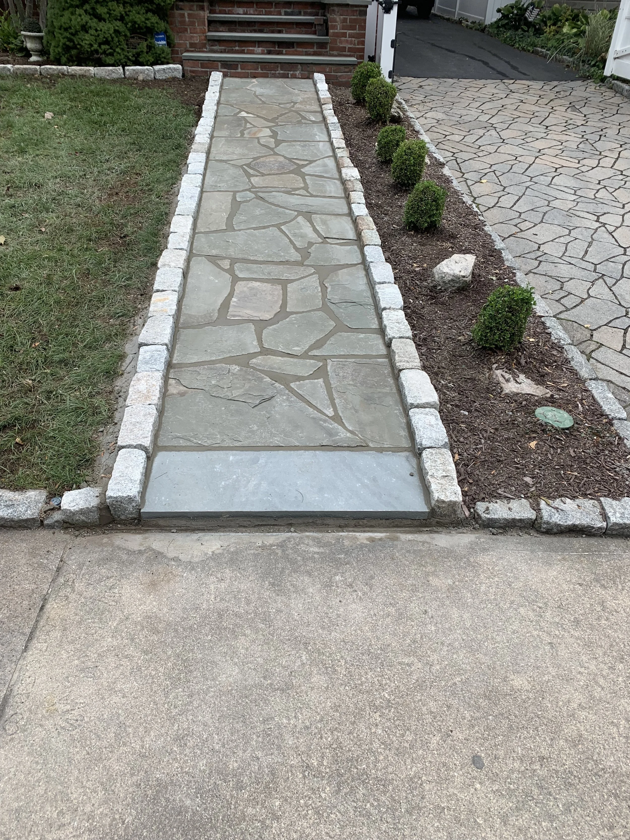 Flagstone and Cobble Walkway (2).jpeg