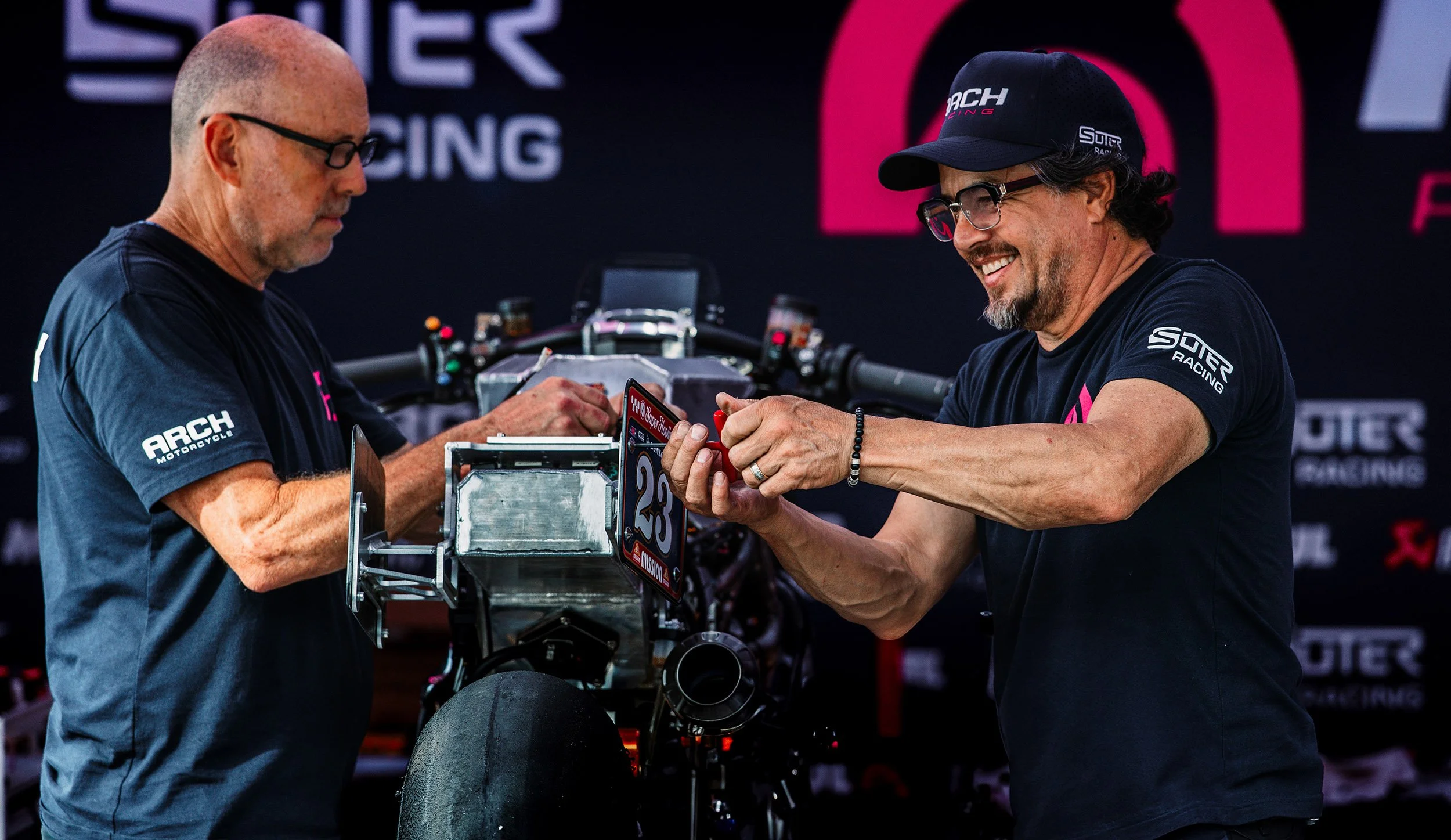 Gard Hollinger working on ARCH 2s-R