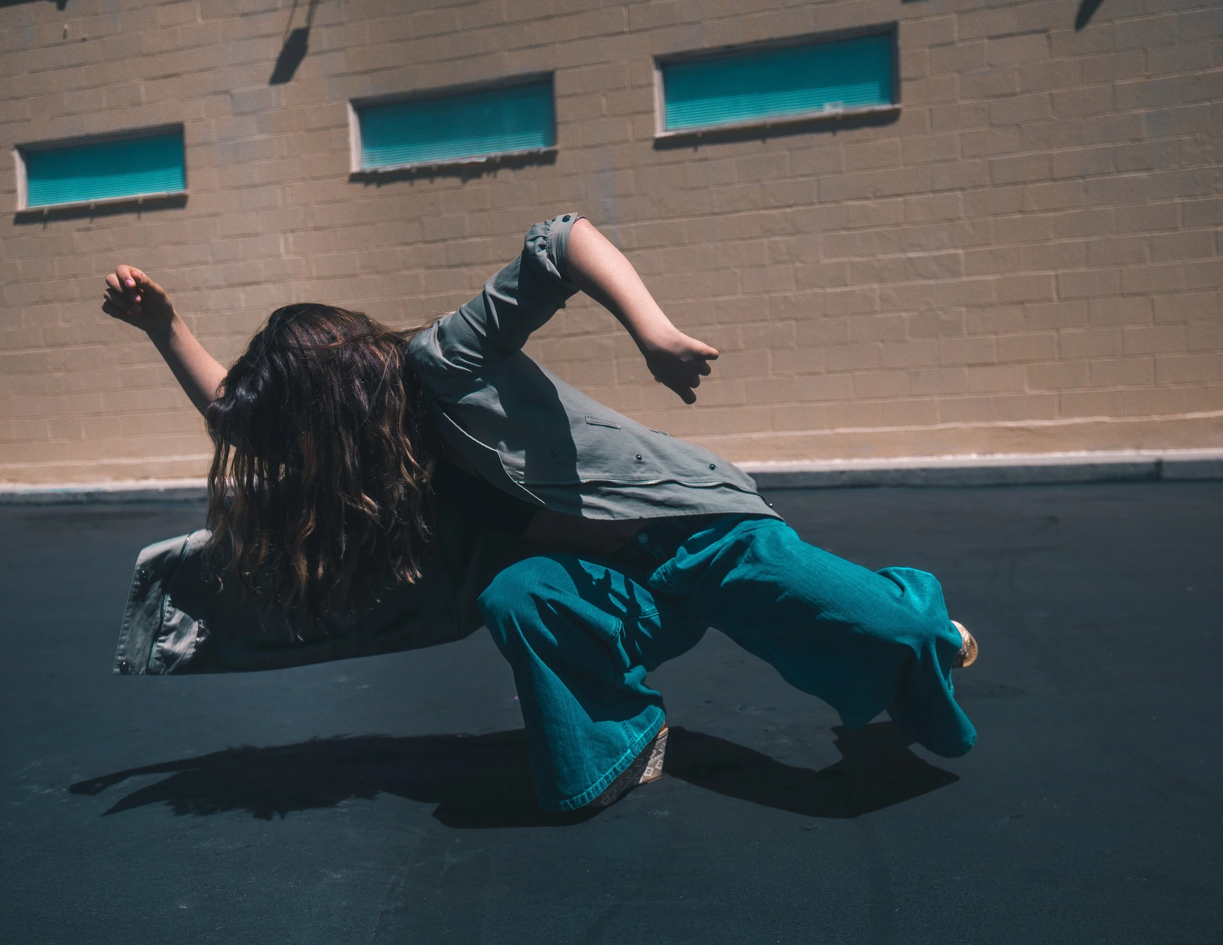 Reclaim Your Power: How to Break Free from the Male Gaze and Rediscover Your True Identity as a Woman