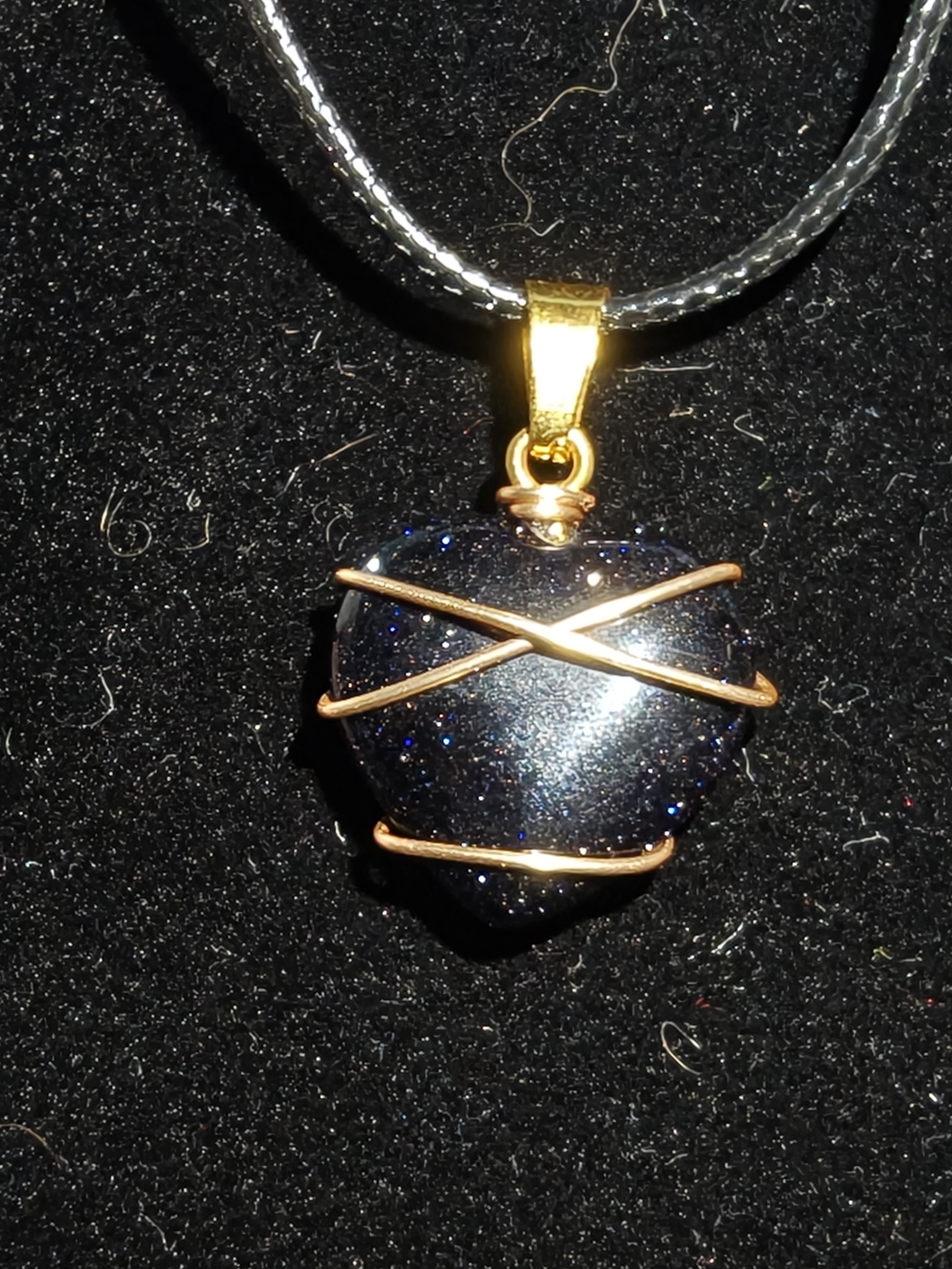 Heart Stone Wire Necklace