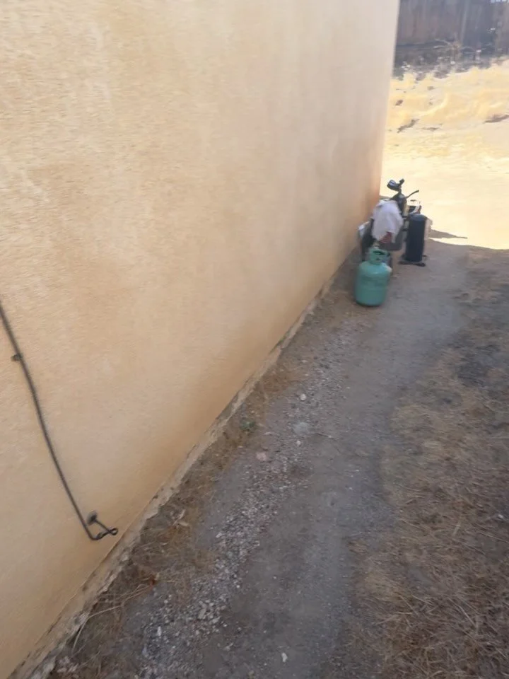 Compressor swap out and condenser fan motor replacement!!
In this job i swapped out an old R22 compressor with a new one and put a new condenser fan motor in. Did all the proper procedures such as nitrogen when brazing, pressure test, vacuuming the s