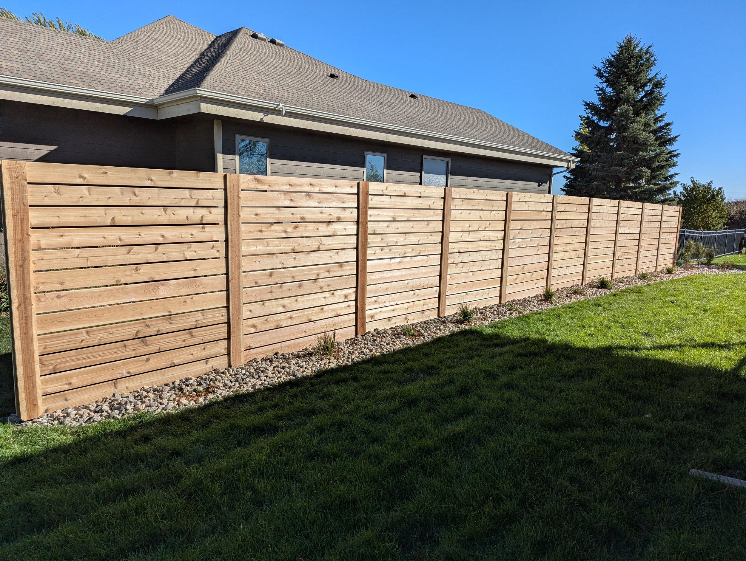 6 ft Horizontal fence with postmasters 