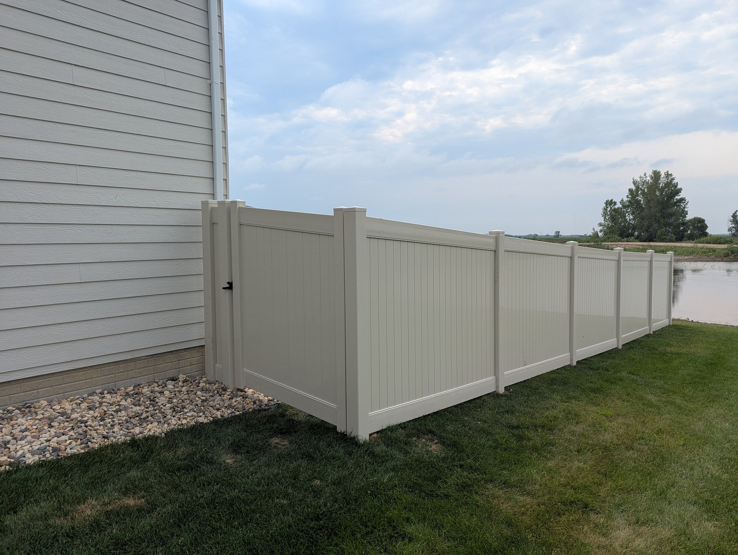 6 ft vinyl privacy sandstone