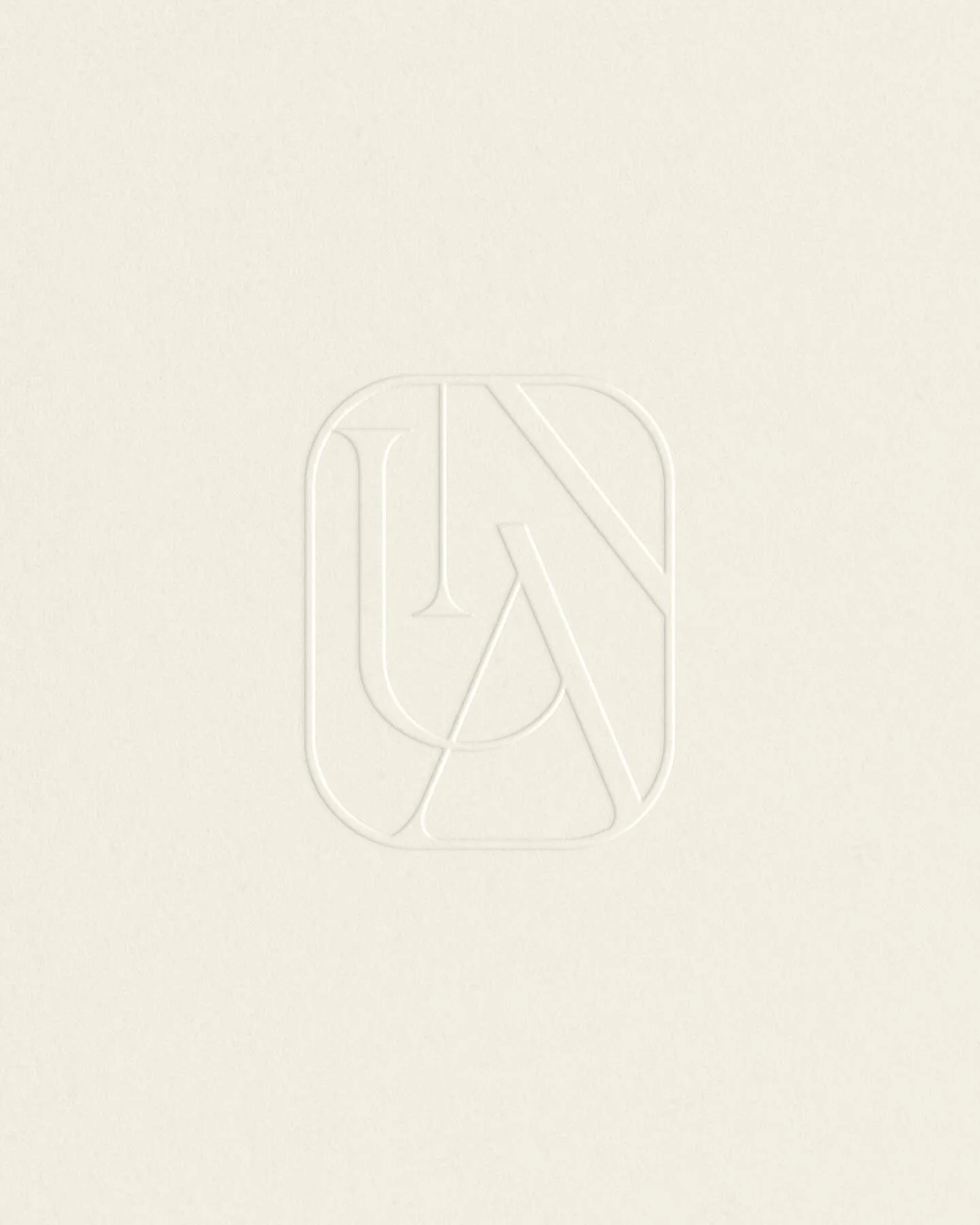 A little while ago, we created something truly special with Alina &ndash; Estonian interior designer and founder of Una Interiors. Together, we crafted a logo design that reflects her minimal, Nordic style and feels aligned with the calm, intentional