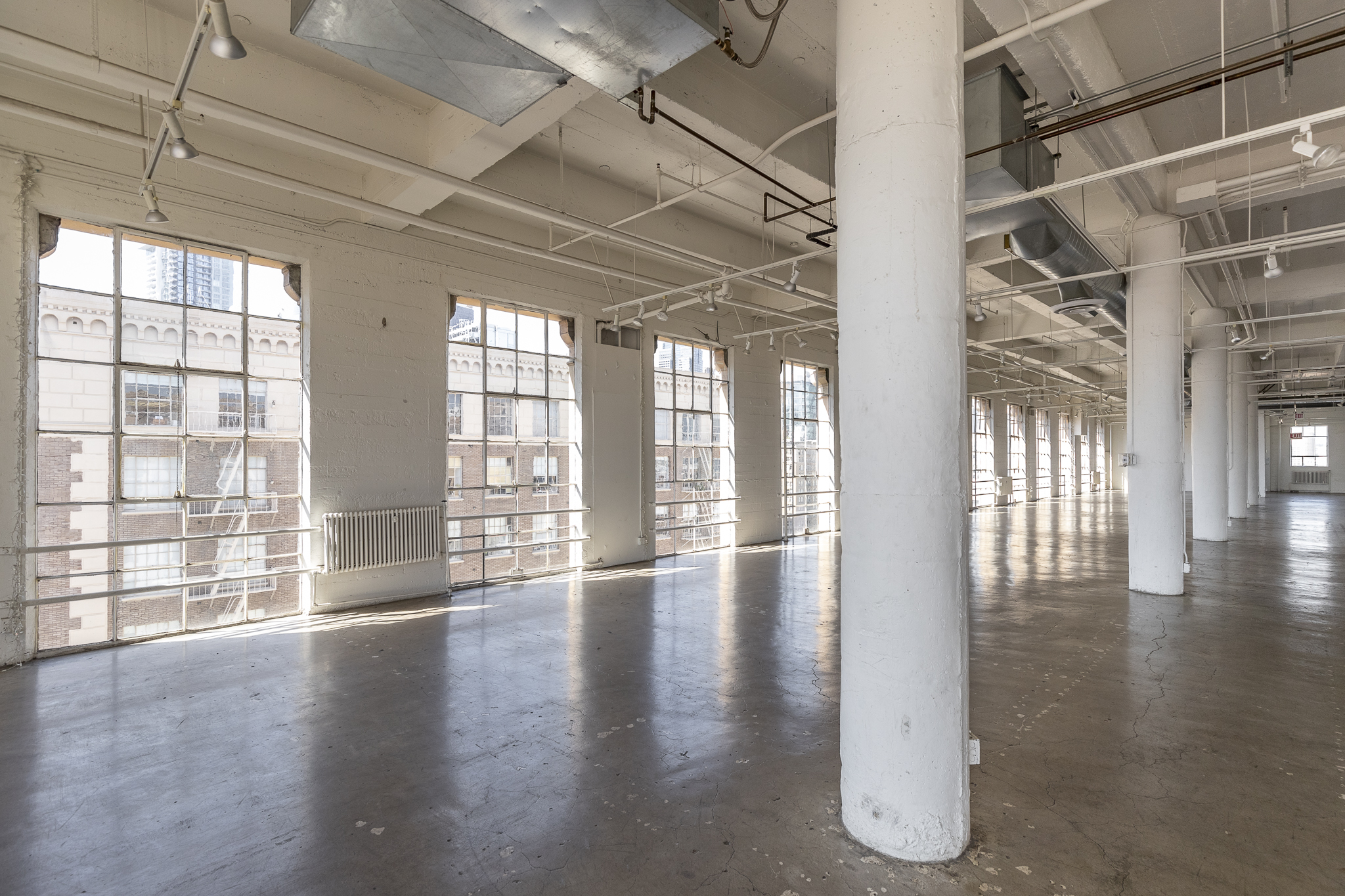 Warehouse for Filming and Photoshoots in DTLA (Copy)