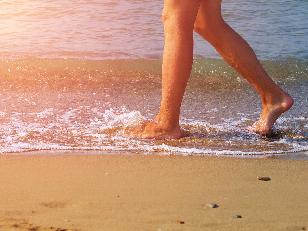 Step out on the waves