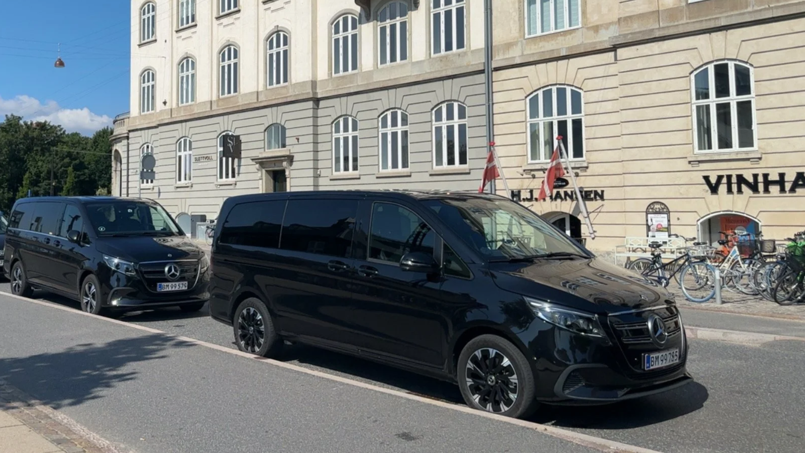 Multi Van Royal Class Transfer booking in Copenhagen.
