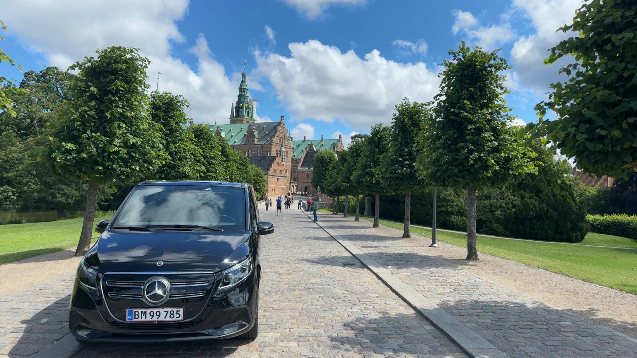 Royal Class Transfers at Frederiksborg Castle for sight seeing tour.