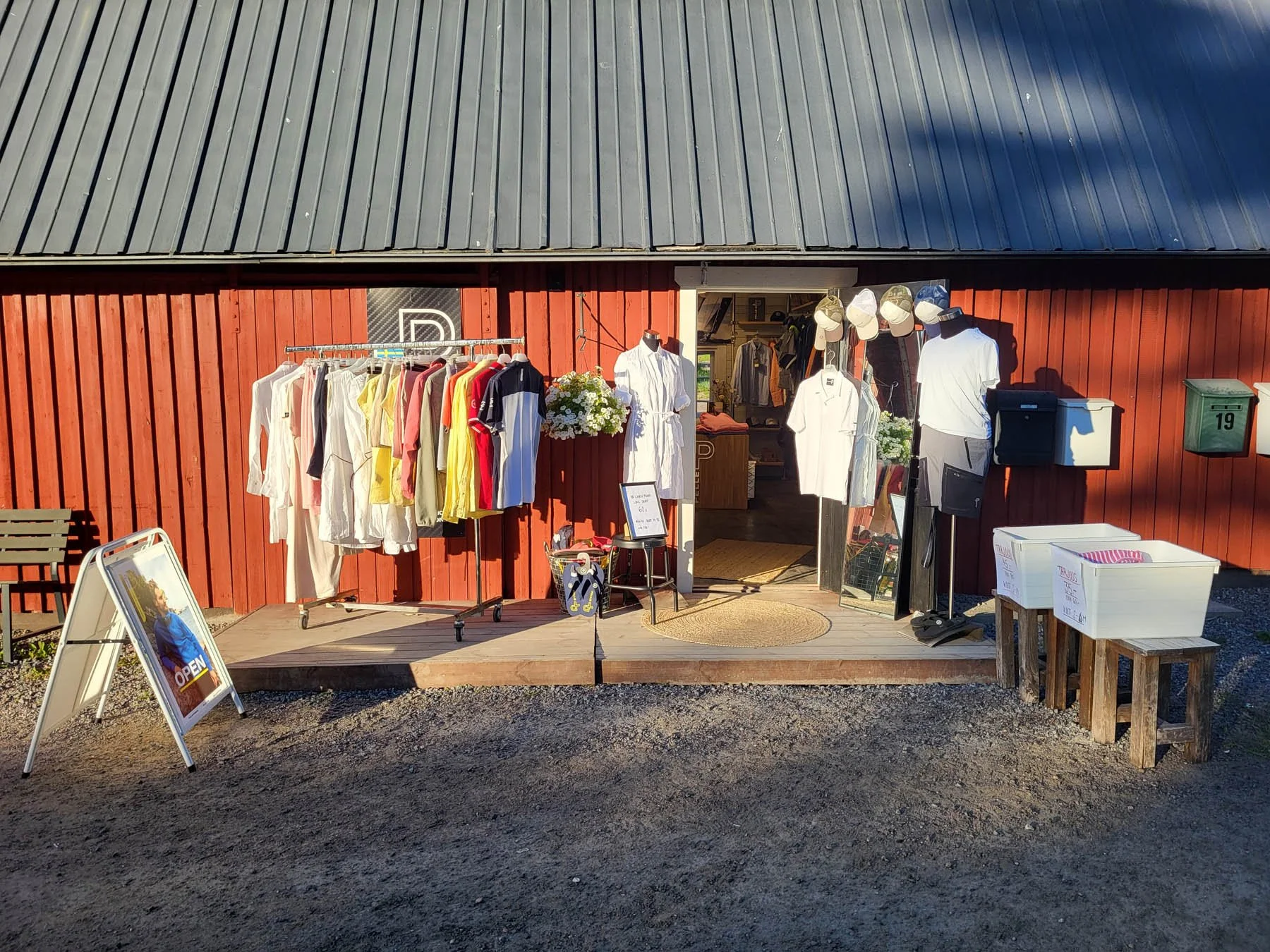 Pelle-P-Barosund-shop-2.jpg