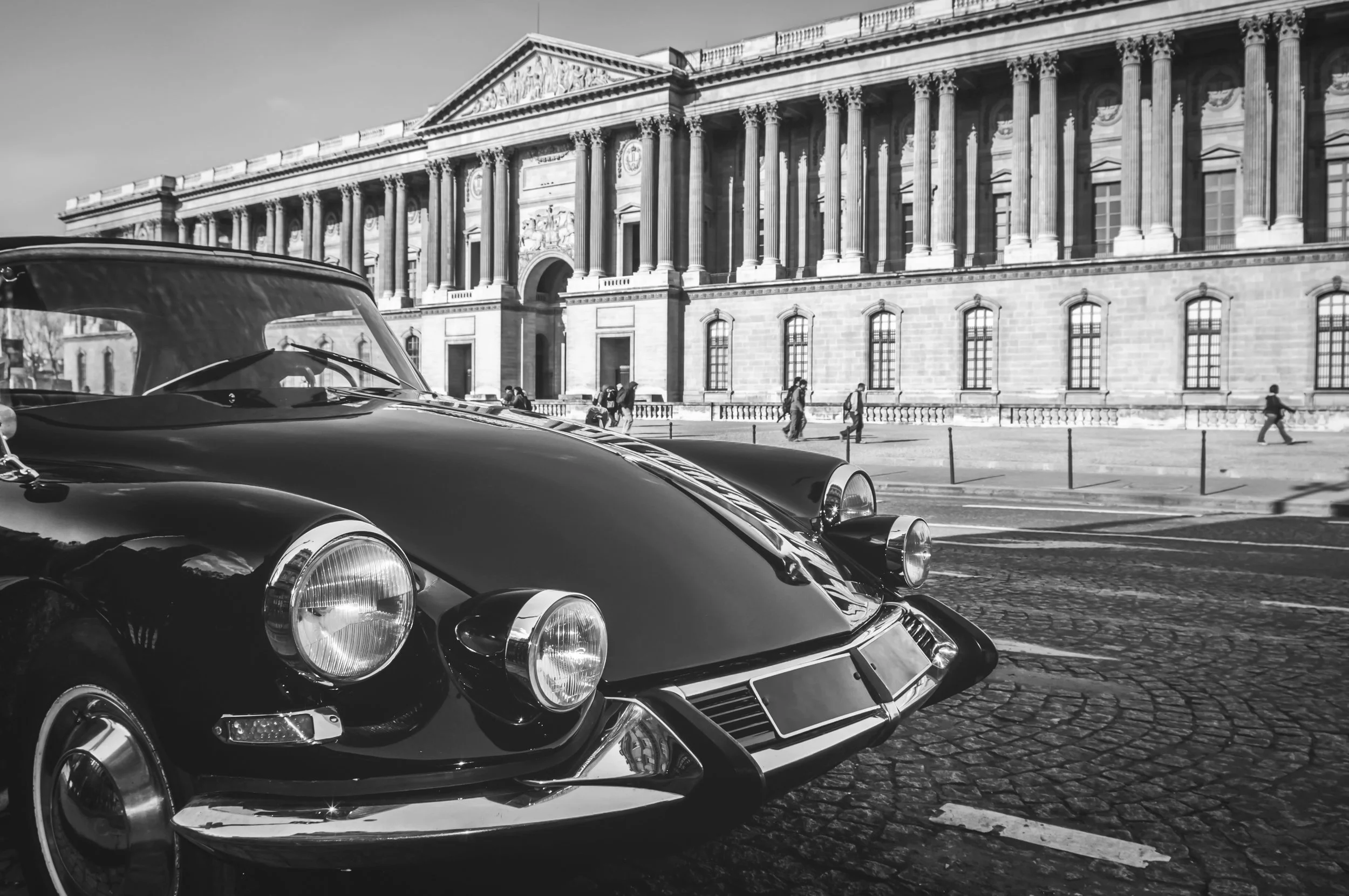 Citroen DS second type front and auxiliary lights