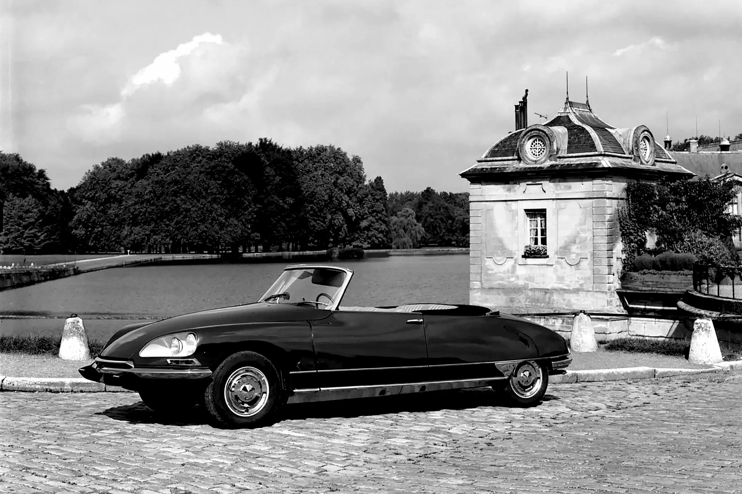 Citroen DS  Decapotable by Chapron.
