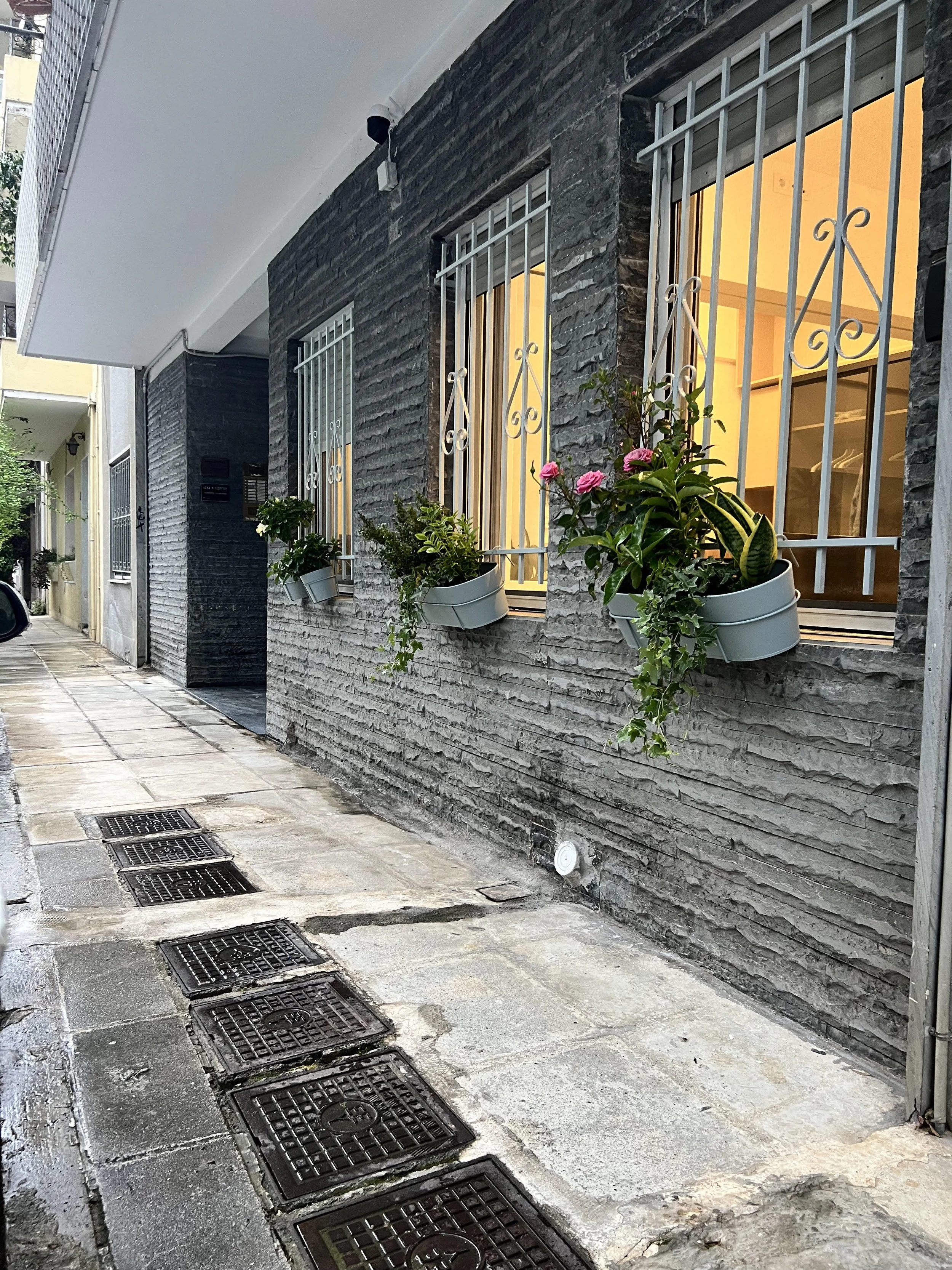 Windows Outside 3.jpg