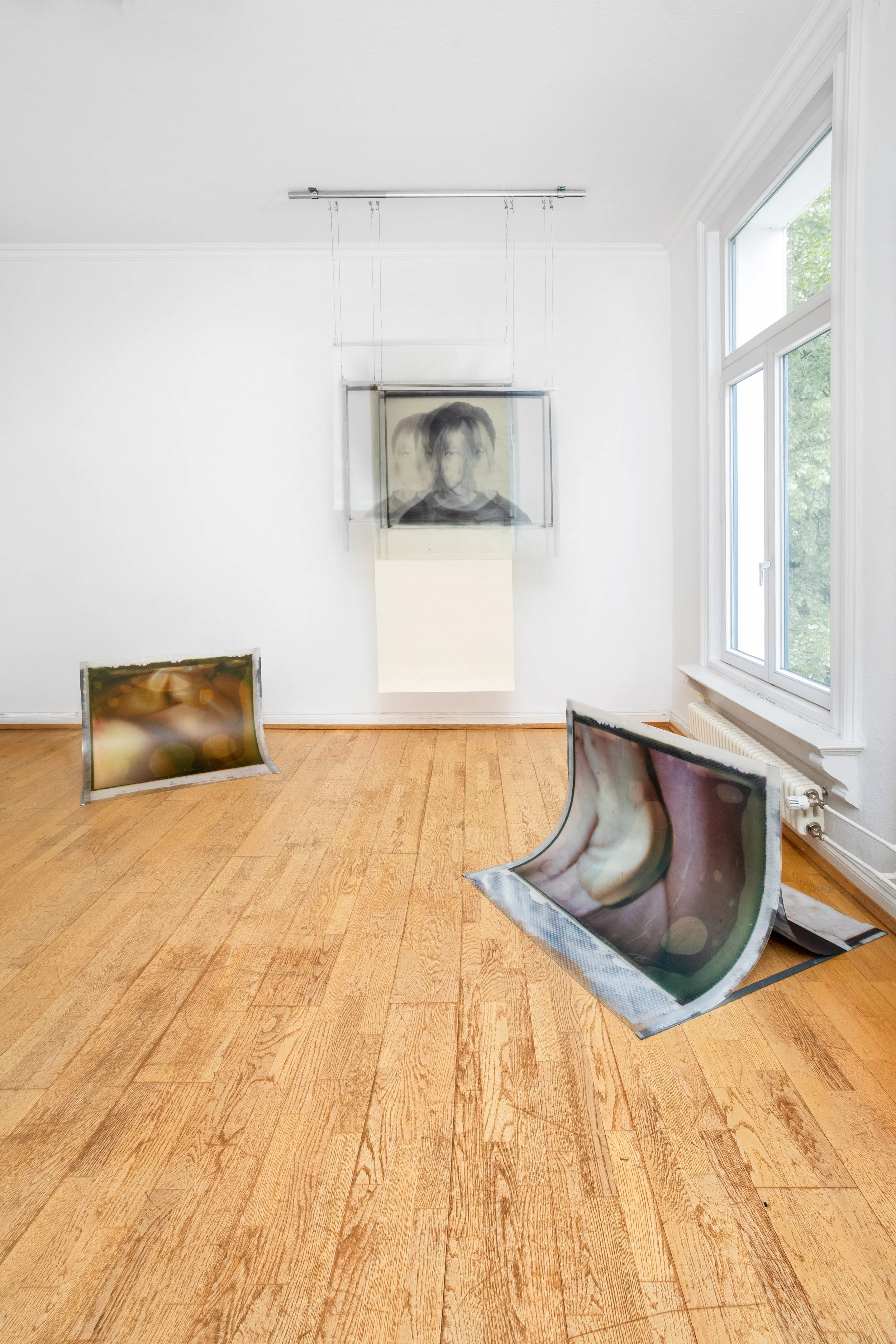 shallow ground (barely skin deep), 2020, Ausstellungsansicht 2026